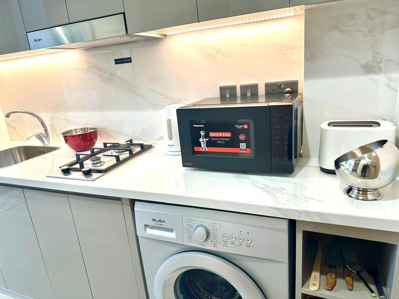 Living With Burj Khalifa Apartment Dubai