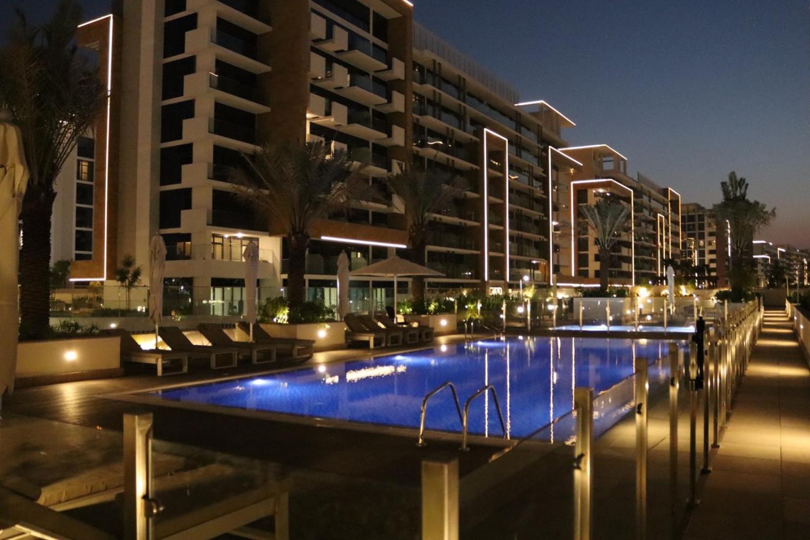 Living With Burj Khalifa Dubai