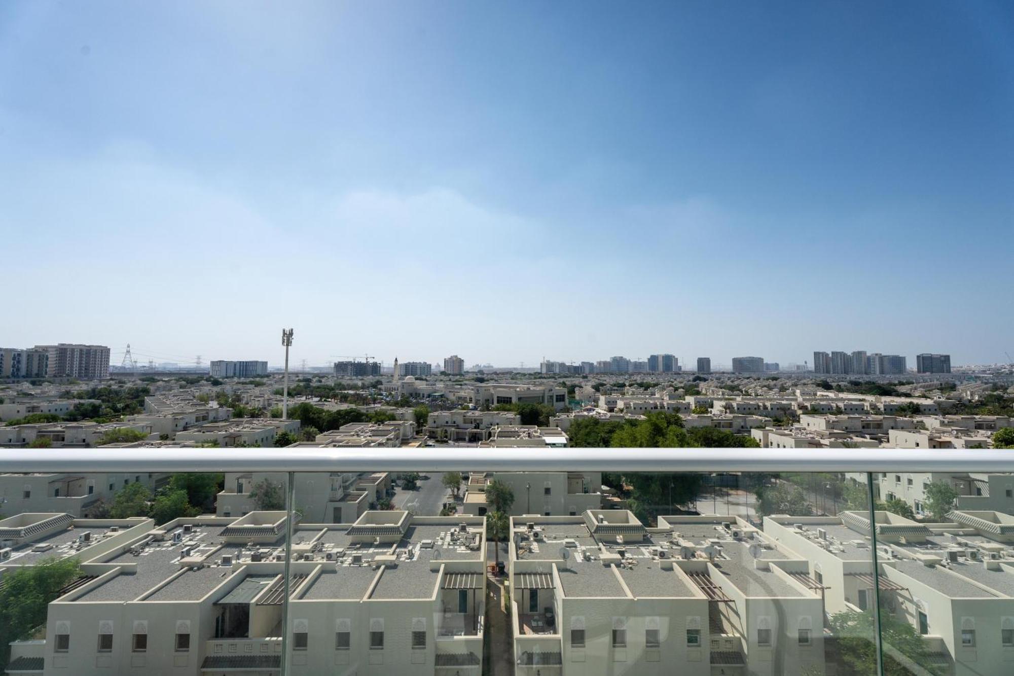 Apartment Vacay Lettings - Pearlz By Danube -studio-al Furjan-near Metro *