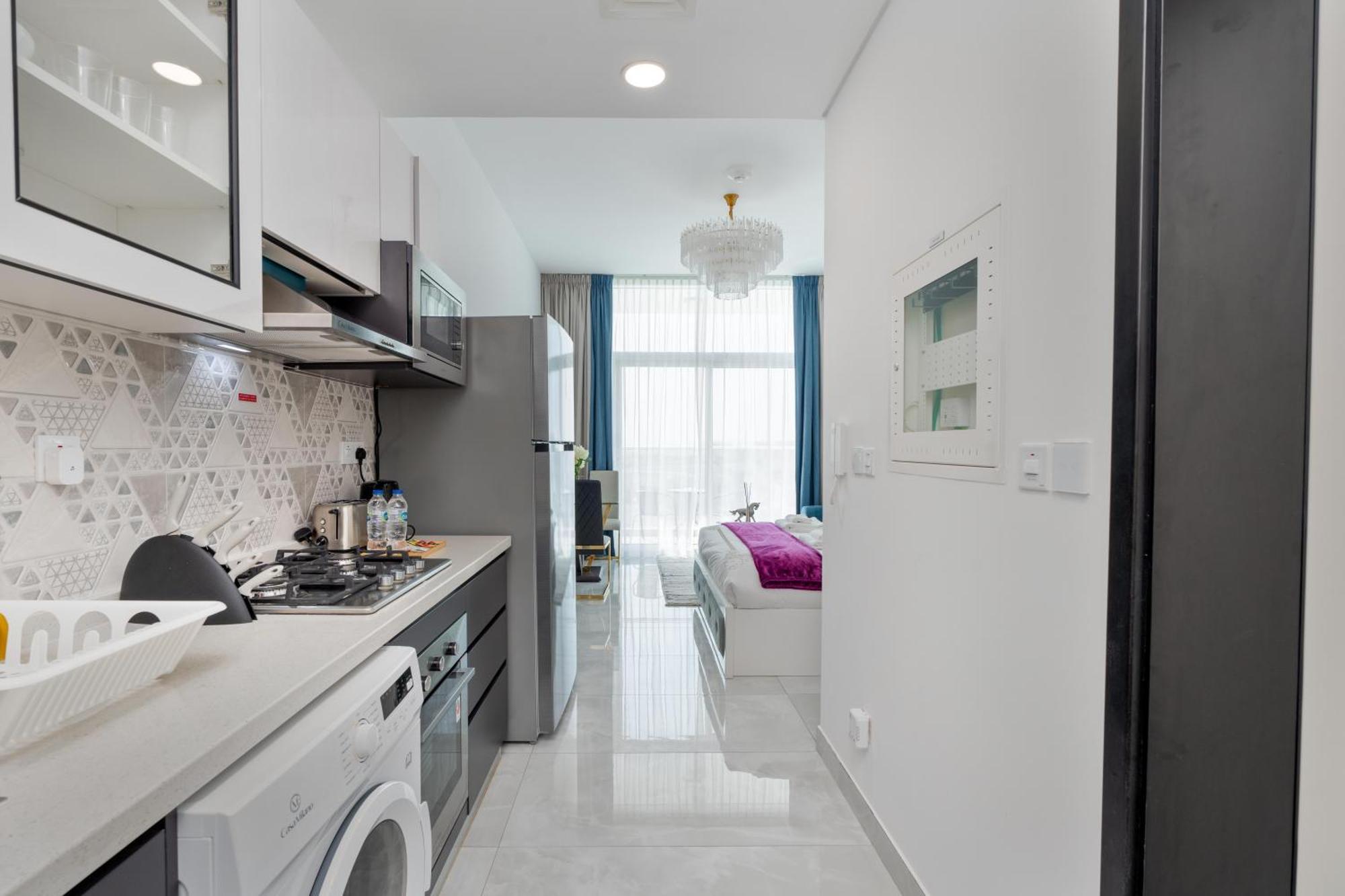 Vacay Lettings - Pearlz By Danube -studio-al Furjan-near Metro * Dubai