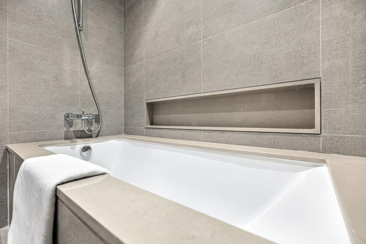 First Class 1br Stylish & Luxurious Apartment