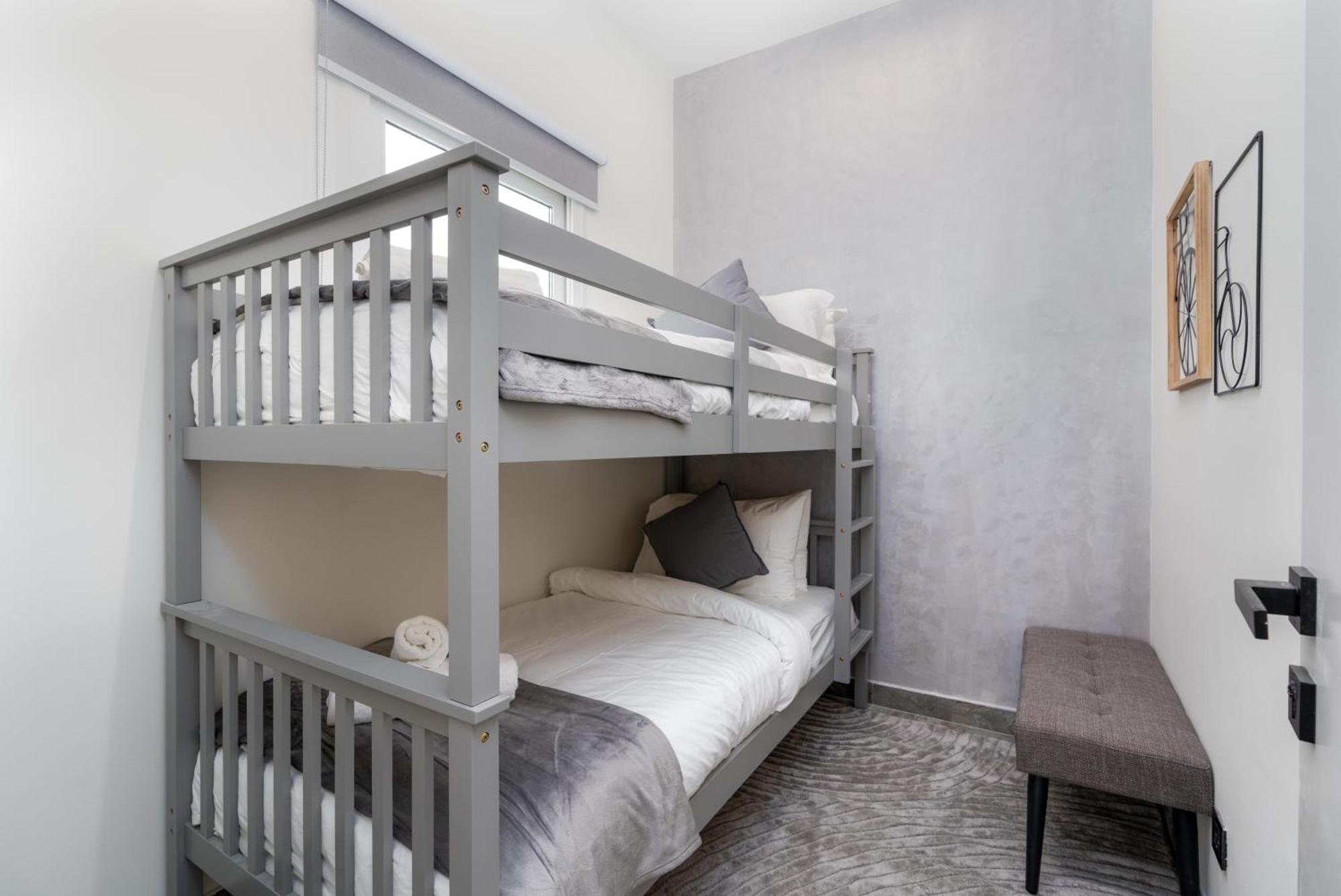 Villa White Sage Brand New 3br With Garden And Two Balconies
