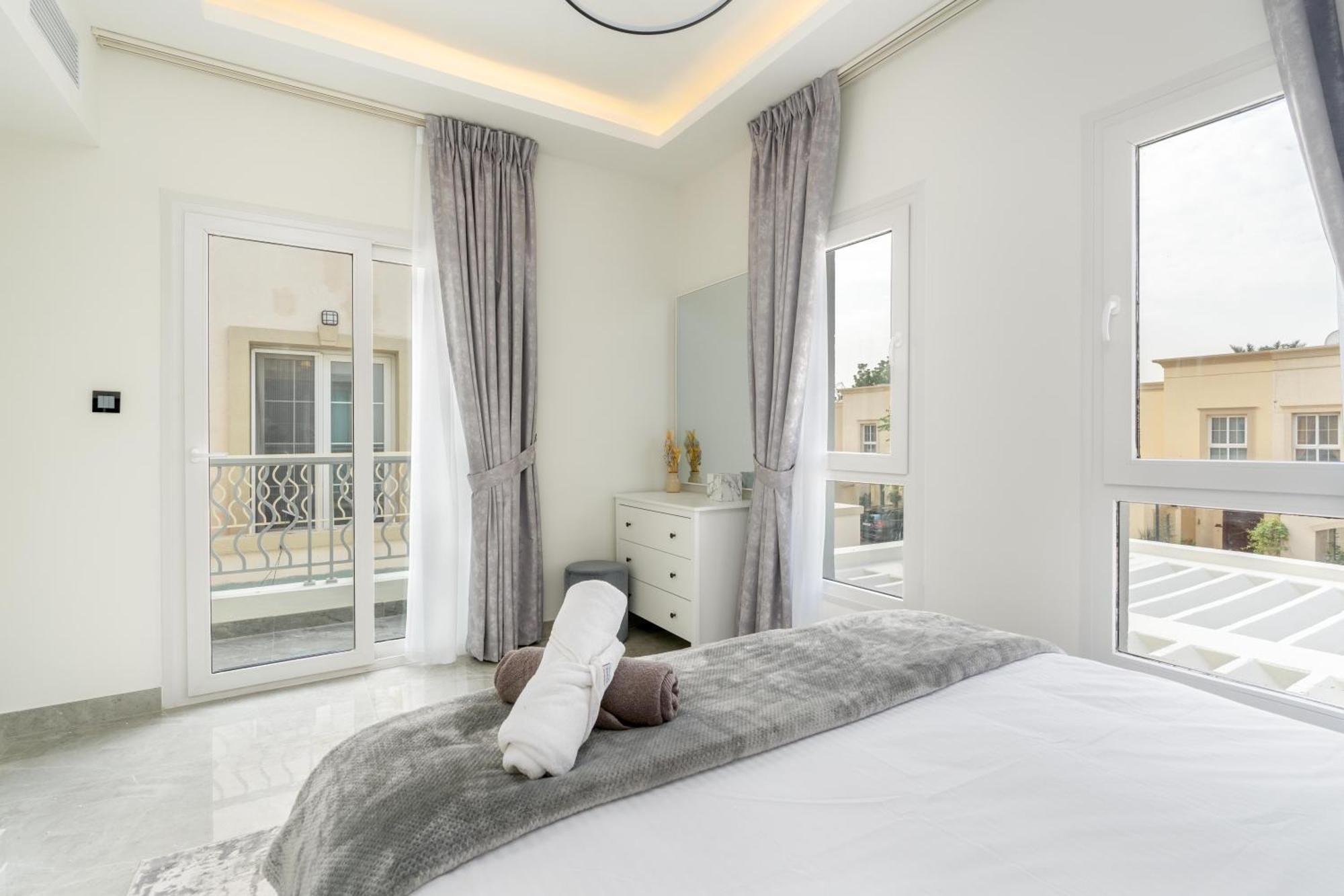 White Sage Brand New 3br With Garden And Two Balconies * Dubai