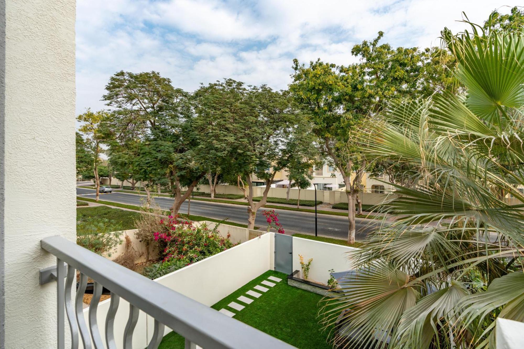 Villa White Sage Brand New 3br With Garden And Two Balconies