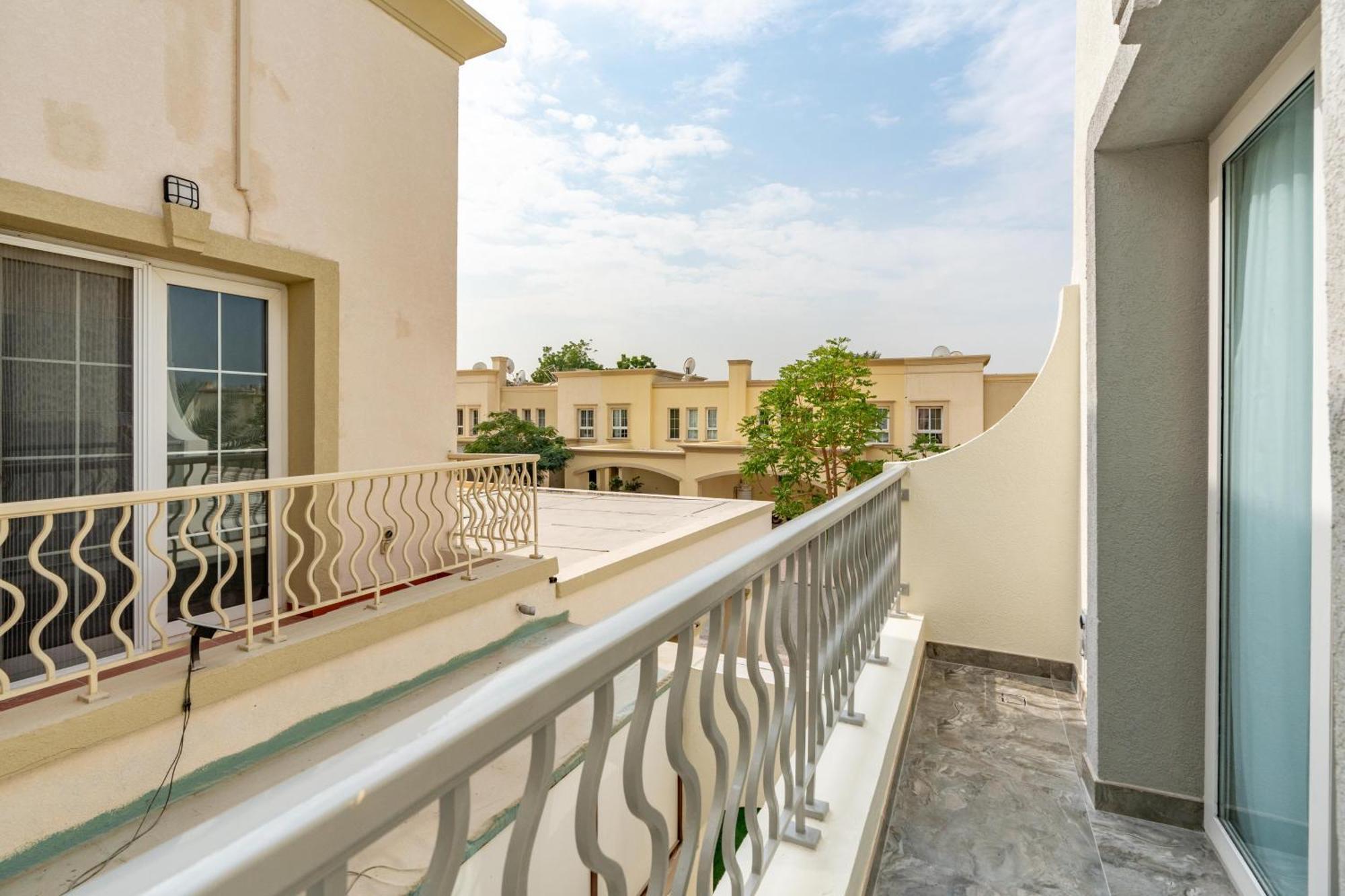 Villa White Sage Brand New 3br With Garden And Two Balconies