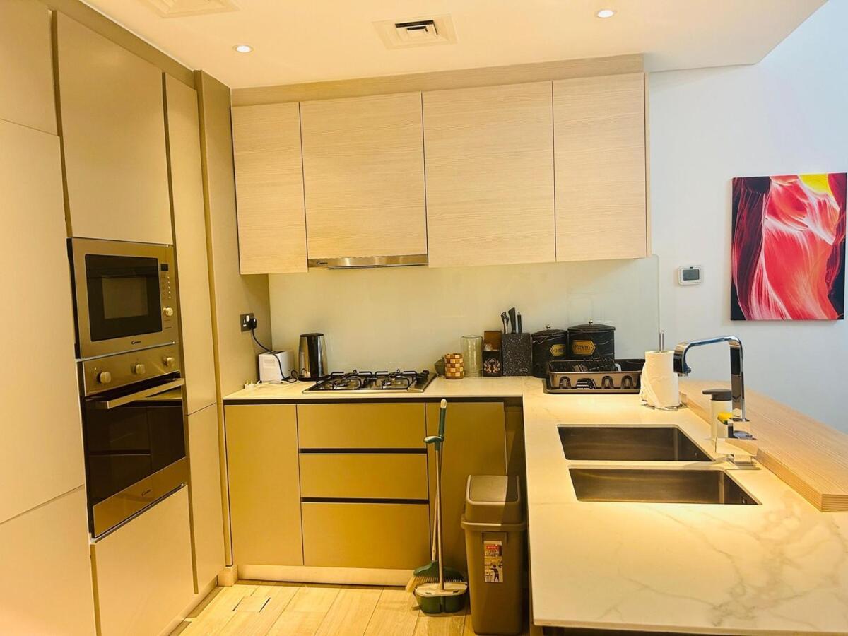 Apartment Stylish 1 Bedroom In Jvc Close To Mall 29 Mins To Trade Fair Dubai