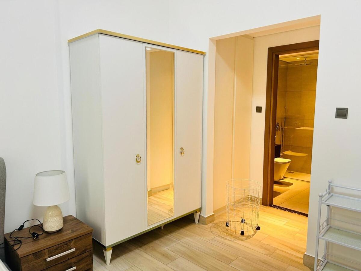 Stylish 1 Bedroom In Jvc Close To Mall 29 Mins To Trade Fair *