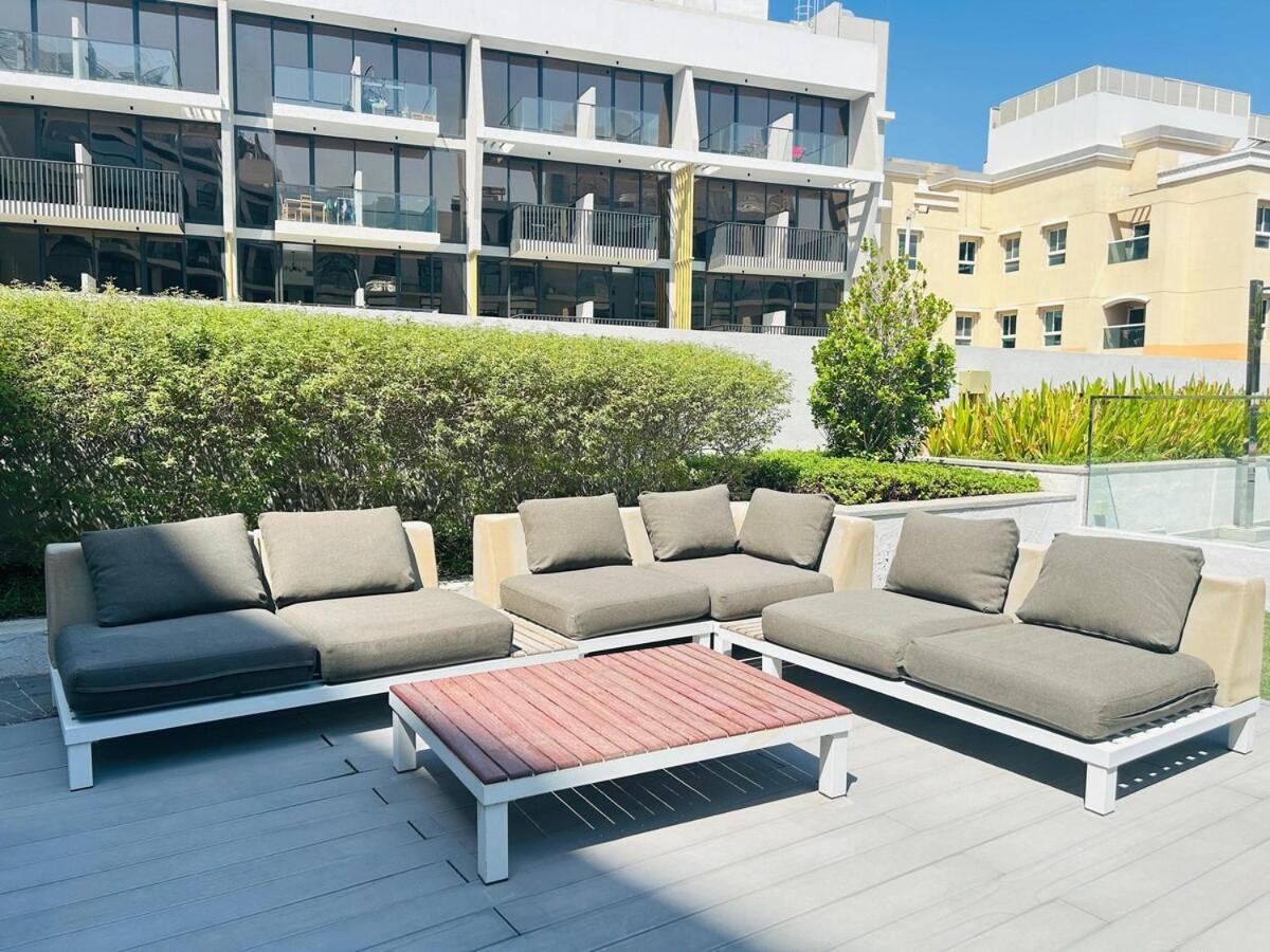 Stylish 1 Bedroom In Jvc Close To Mall 29 Mins To Trade Fair Dubai