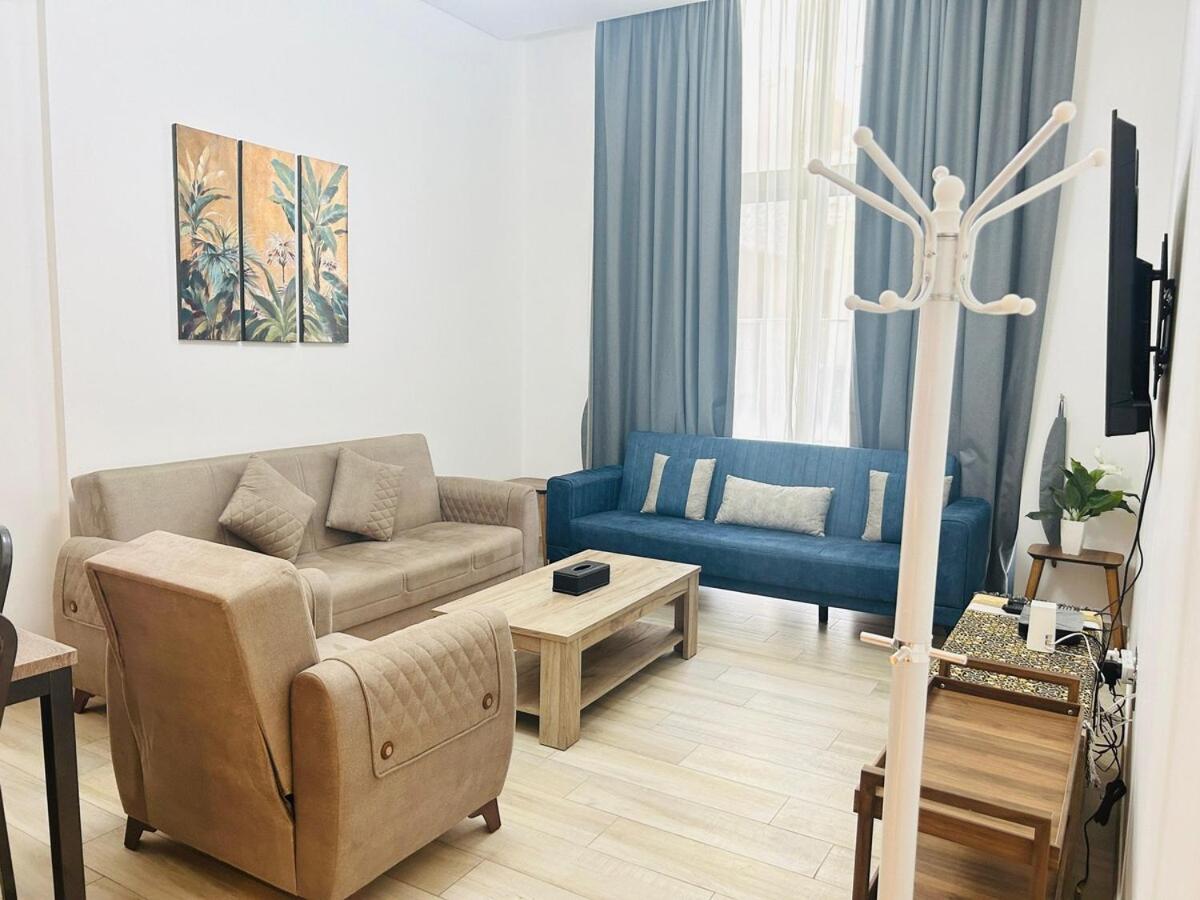 Stylish 1 Bedroom In Jvc Close To Mall 29 Mins To Trade Fair Apartment