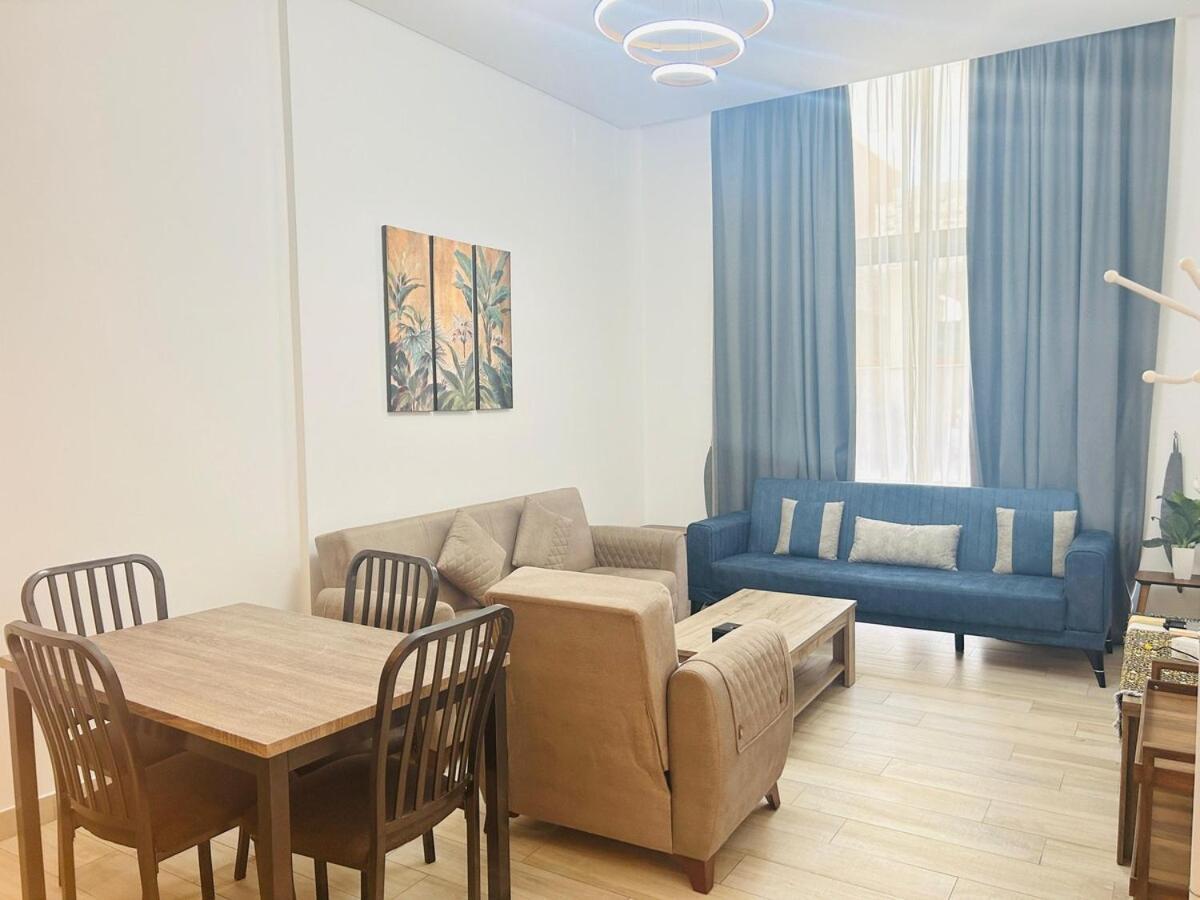 Stylish 1 Bedroom In Jvc Close To Mall 29 Mins To Trade Fair *