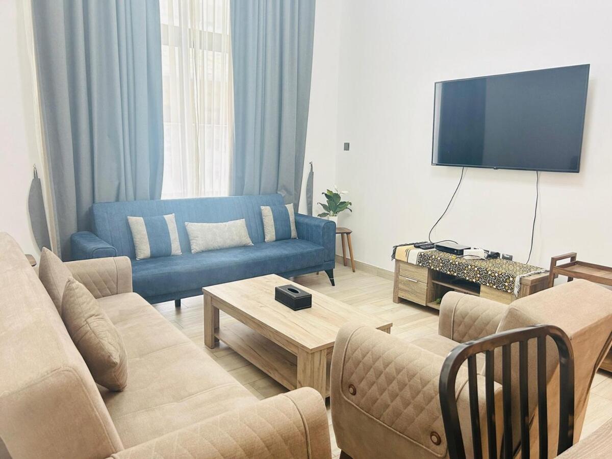 Stylish 1 Bedroom In Jvc Close To Mall 29 Mins To Trade Fair * Dubai