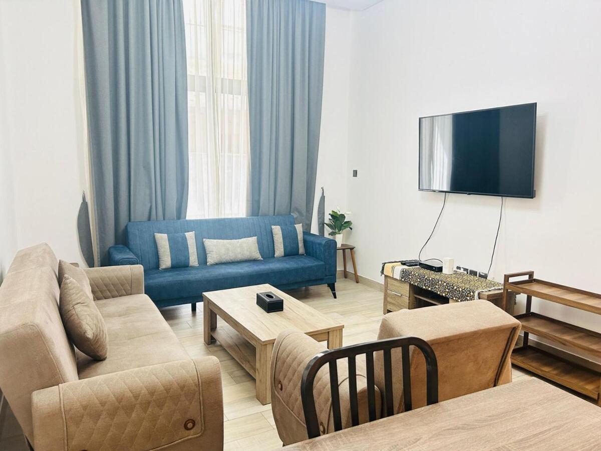 Stylish 1 Bedroom In Jvc Close To Mall 29 Mins To Trade Fair *