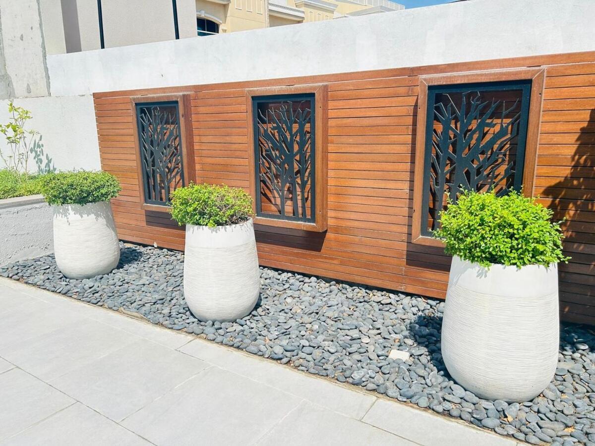Stylish 1 Bedroom In Jvc Close To Mall 29 Mins To Trade Fair Dubai