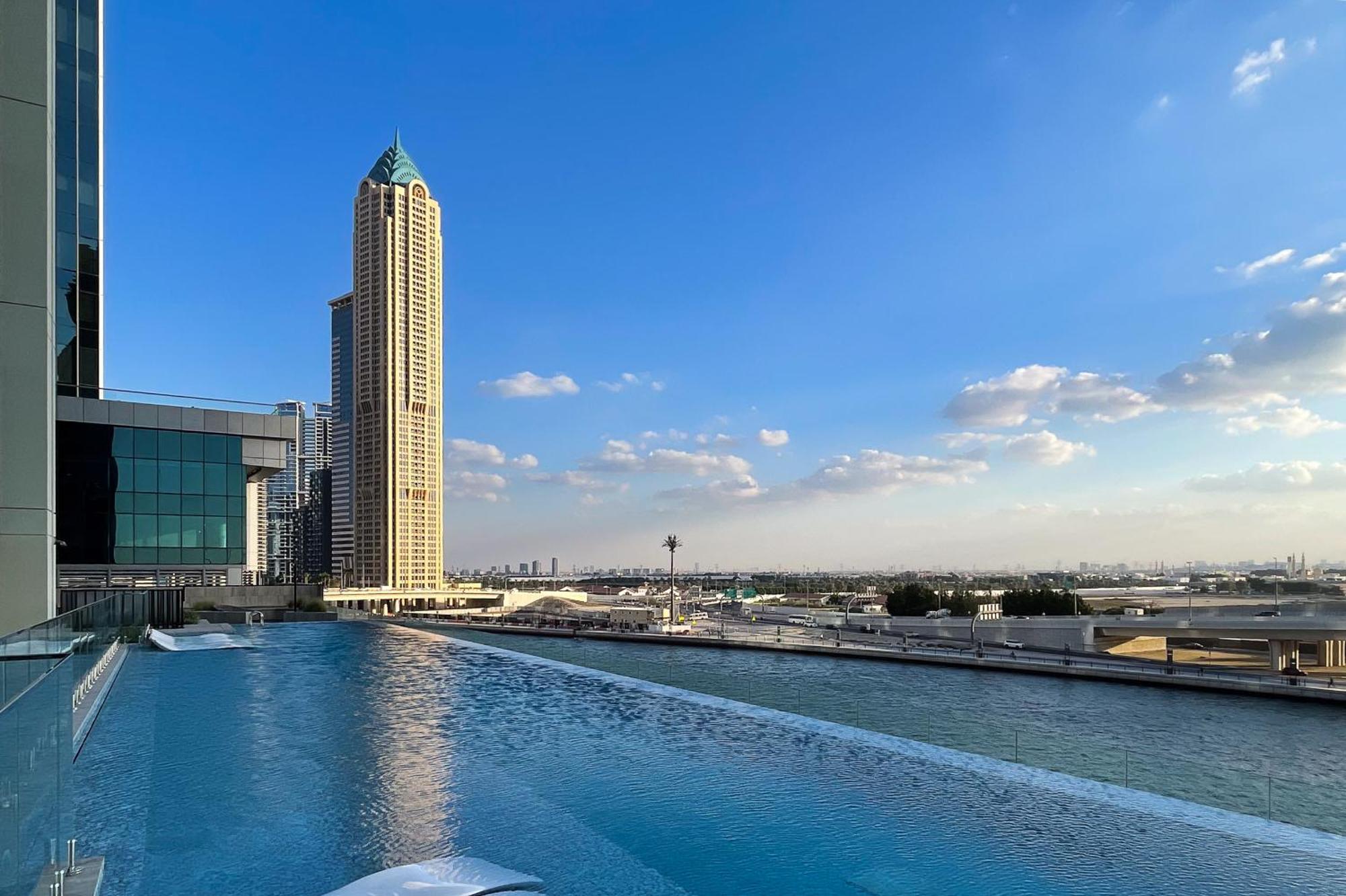 Apartment Simply Comfort In Missoni Floor With Sea, Canal And Burj Khalifa Views