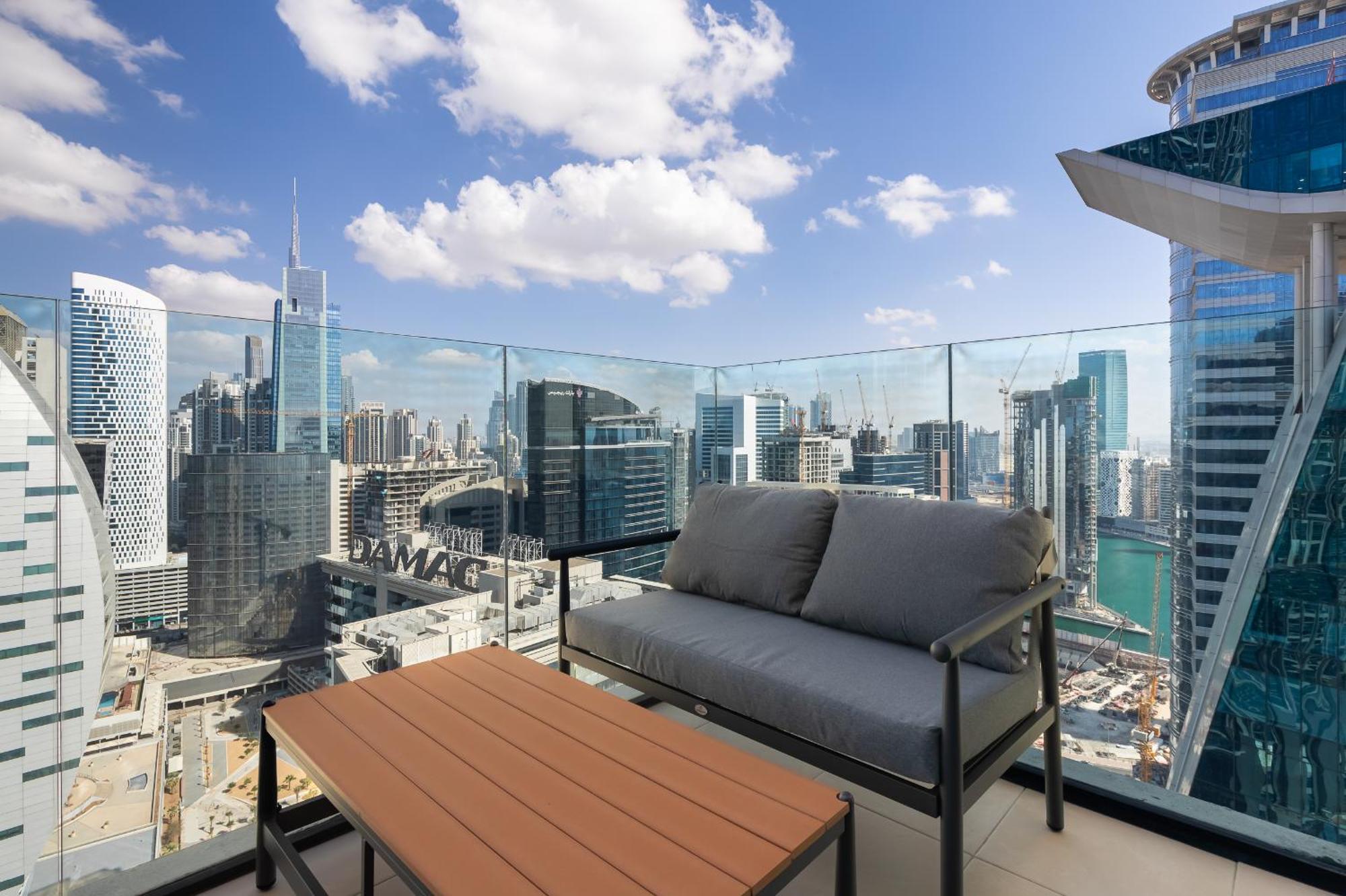 Apartment Simply Comfort In Missoni Floor With Sea, Canal And Burj Khalifa Views *