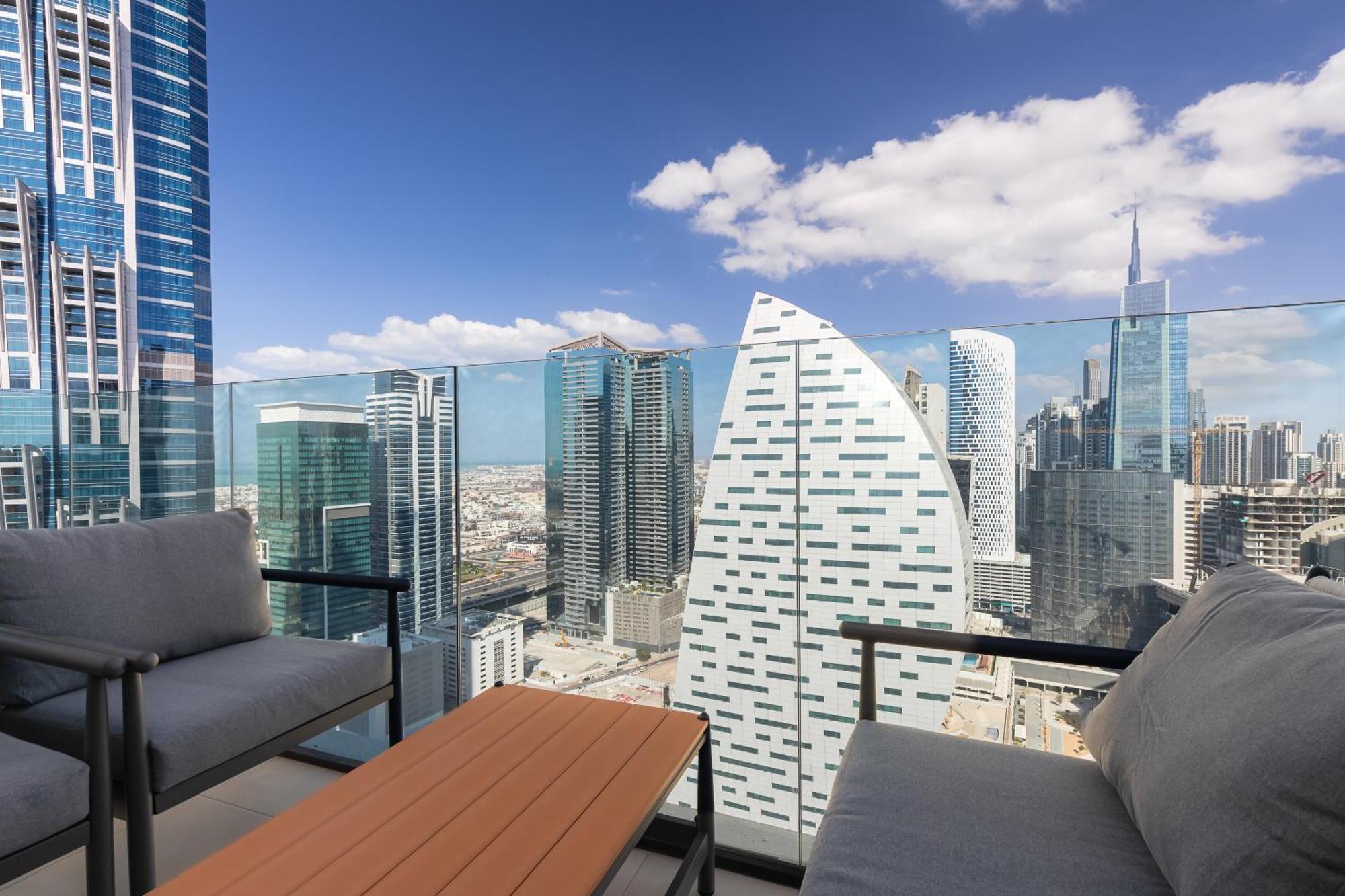 Simply Comfort In Missoni Floor With Sea, Canal And Burj Khalifa Views Apartment Dubai