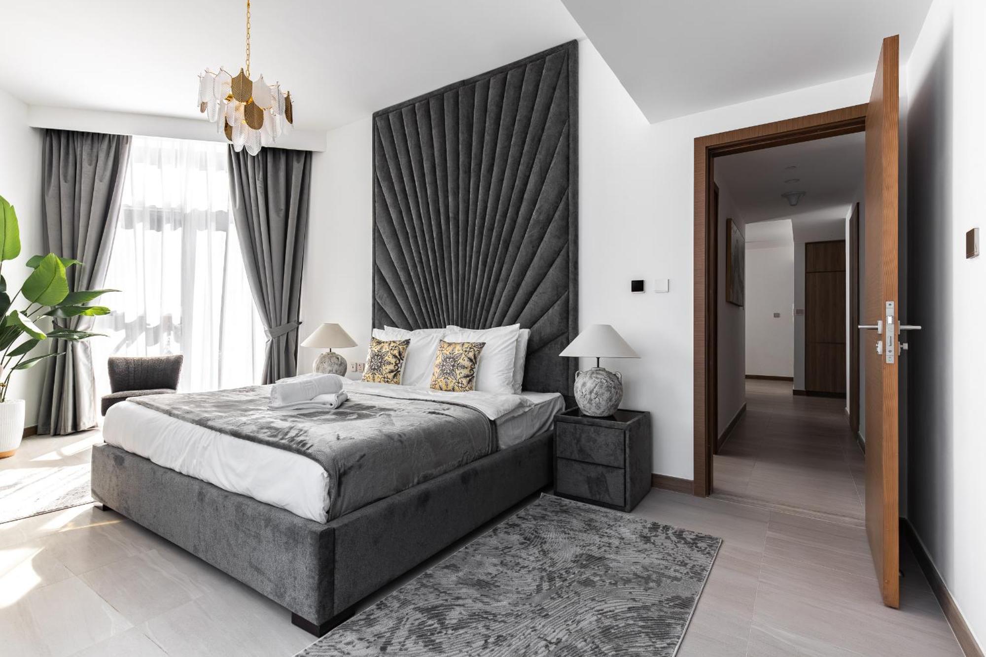 Simply Comfort In Missoni Floor With Sea, Canal And Burj Khalifa Views