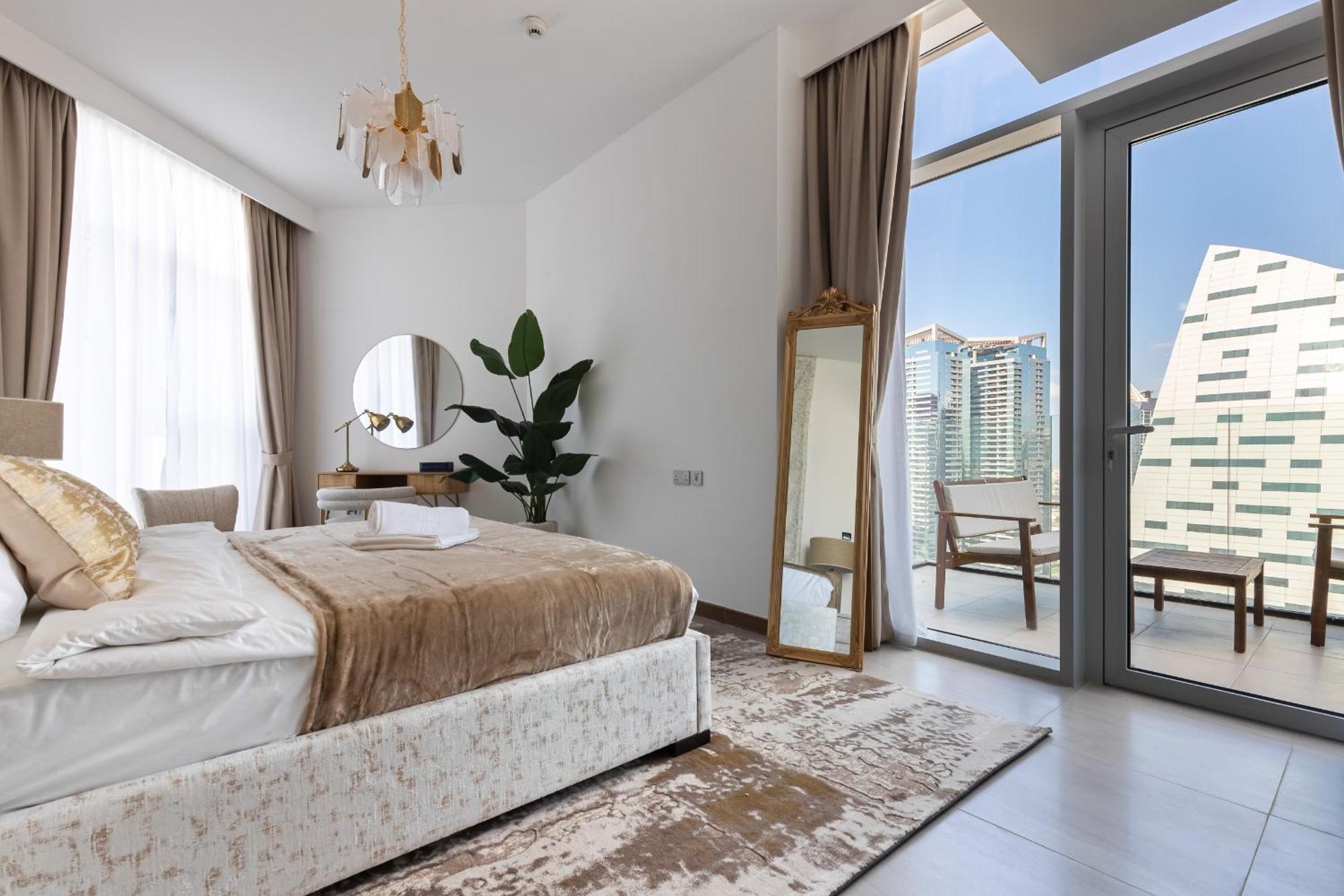 Apartment Simply Comfort In Missoni Floor With Sea, Canal And Burj Khalifa Views *