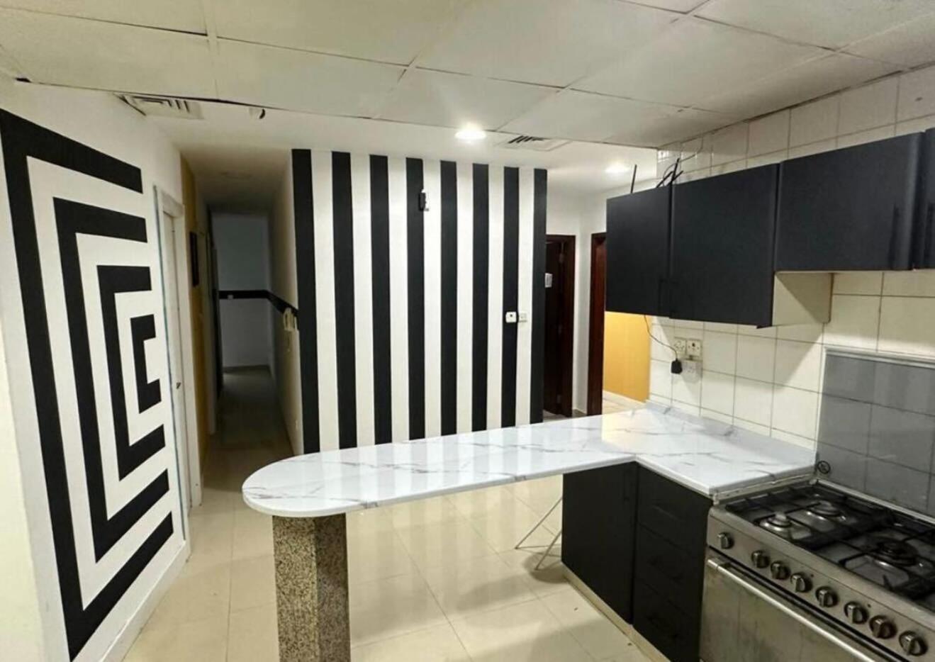 Homestay Double Bed Partition Near Mashreq Metro