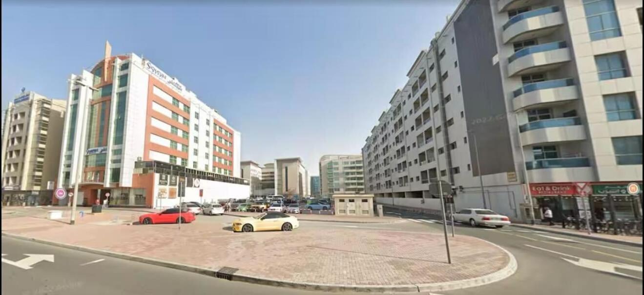 Homestay Double Bed Partition Near Mashreq Metro