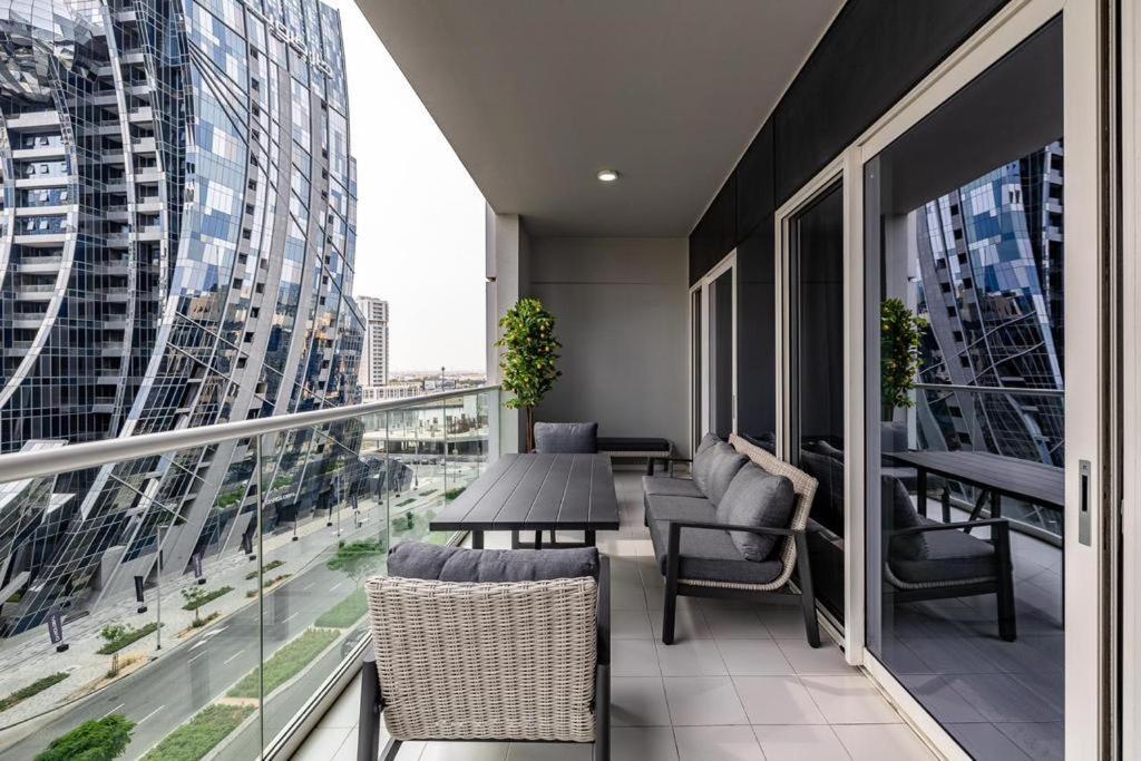 Stylish 2 Bedroom In Business Bay Apartment