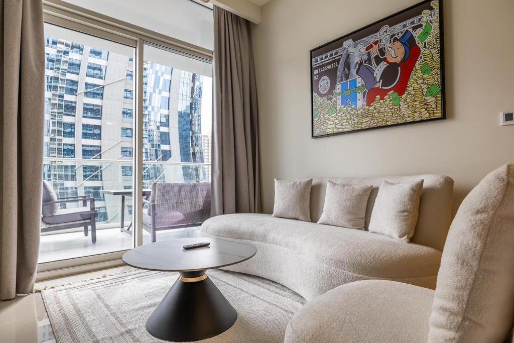 Stylish 2 Bedroom In Business Bay Apartment Dubai