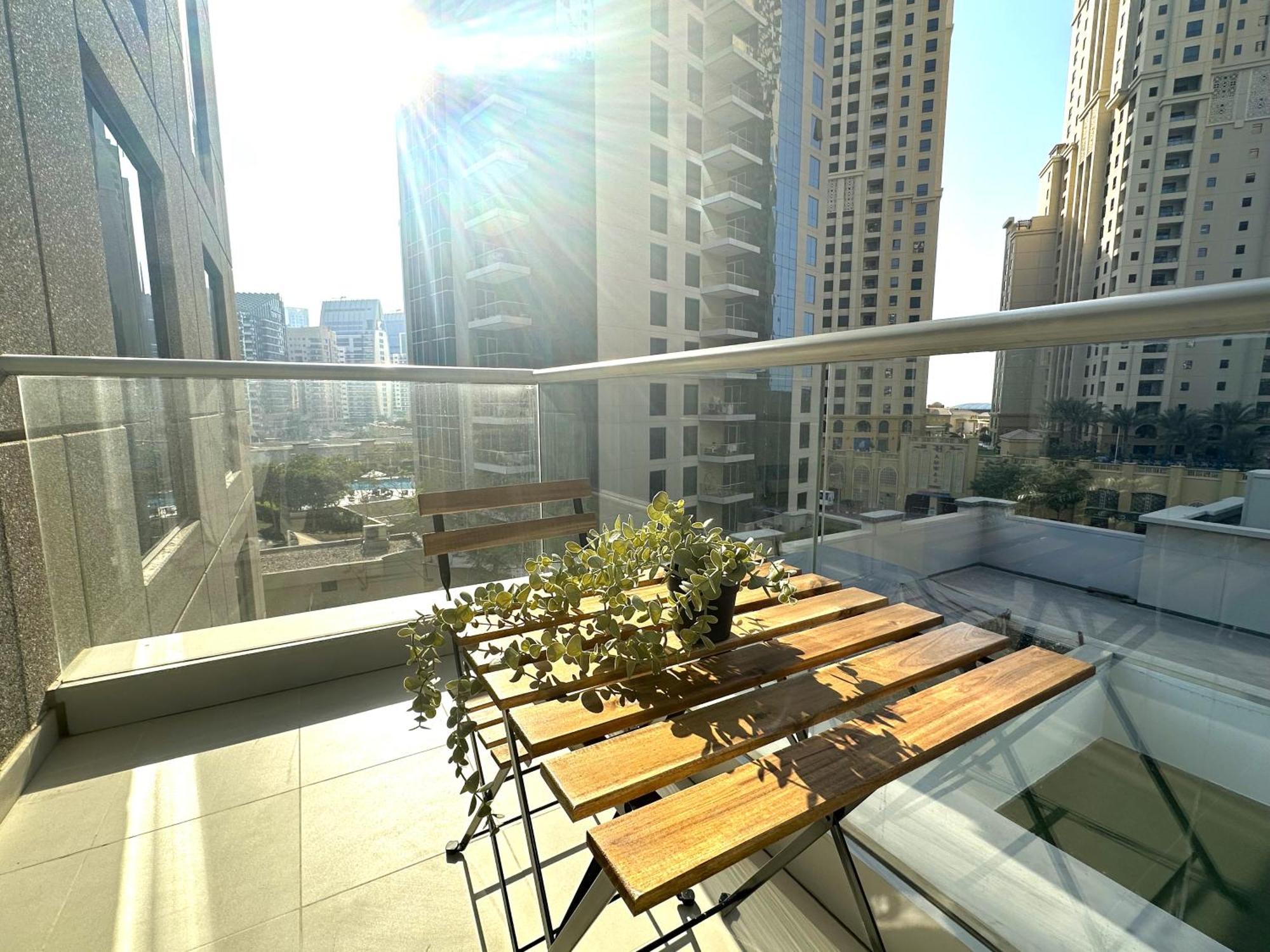 Family Friendly Spacious Location Marina Walk And Jbr Walk Apartment *