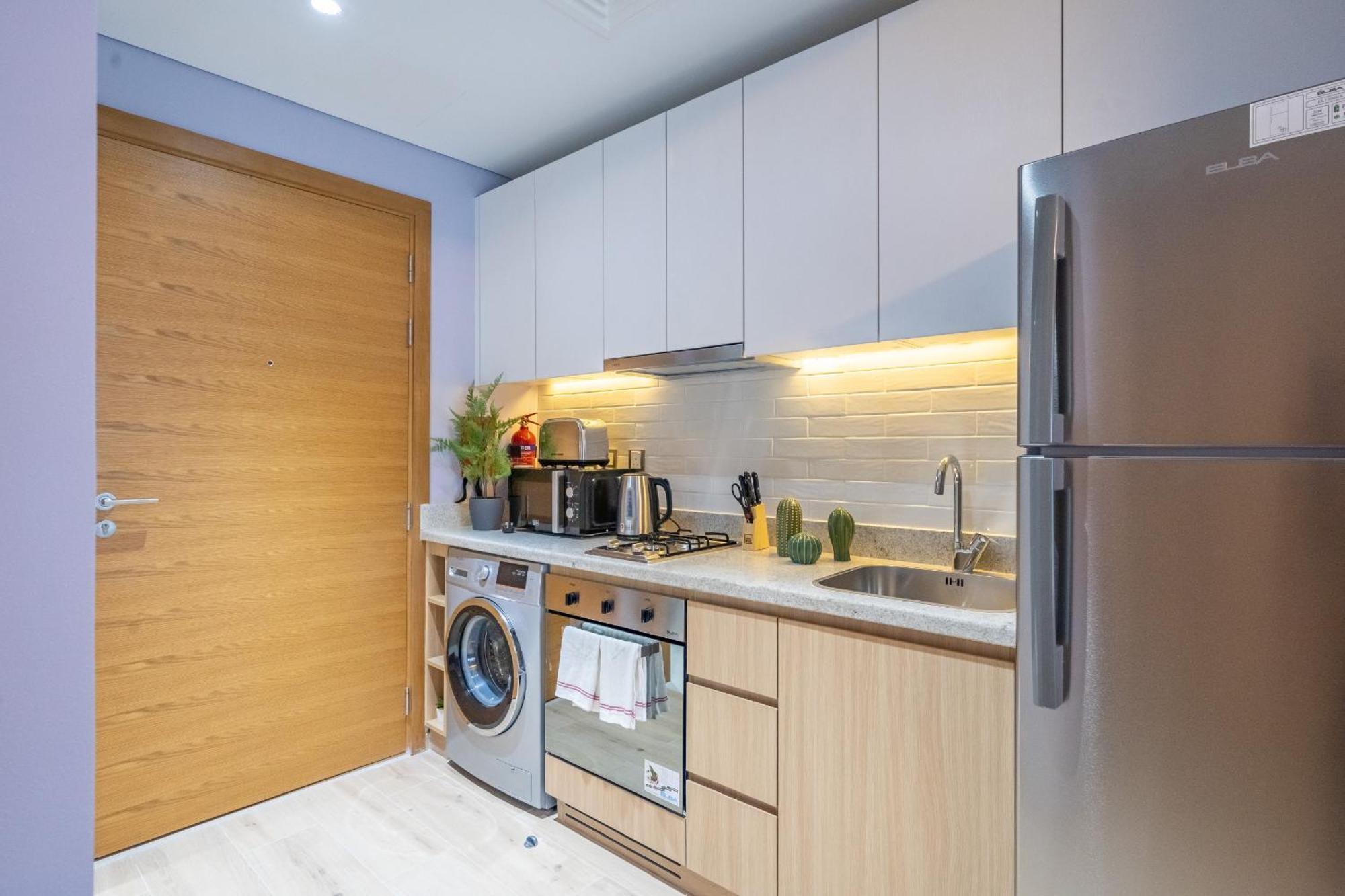 Apartment Primestay - Stylish In Azizi Aura, Dubai