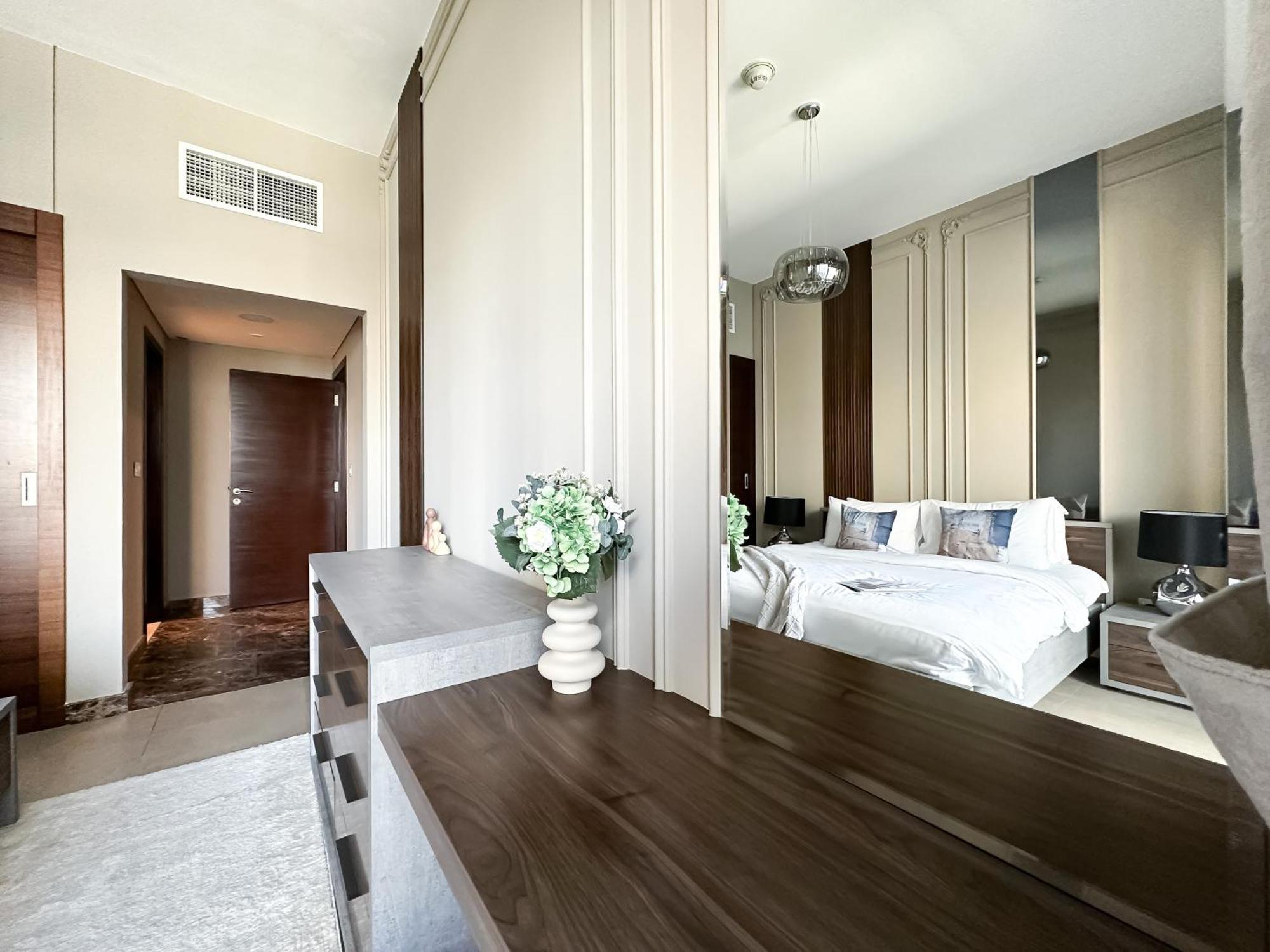Refined Living - 1bdr Escape W Marina Views