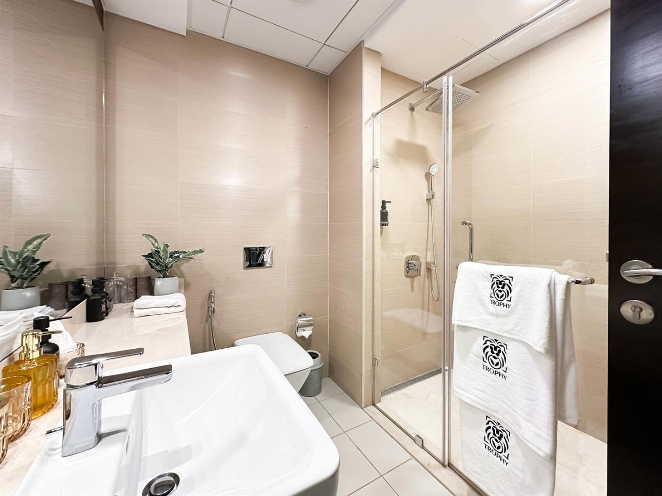 Refined Living - 1bdr Escape W Marina Views Apartment *