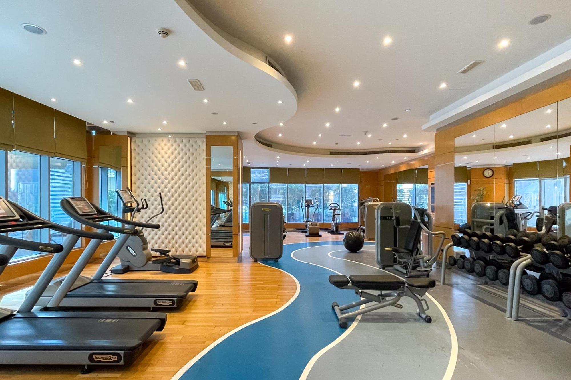 Fancy 3 Bedroom Right Next To Mall With Burj View In Downtown *