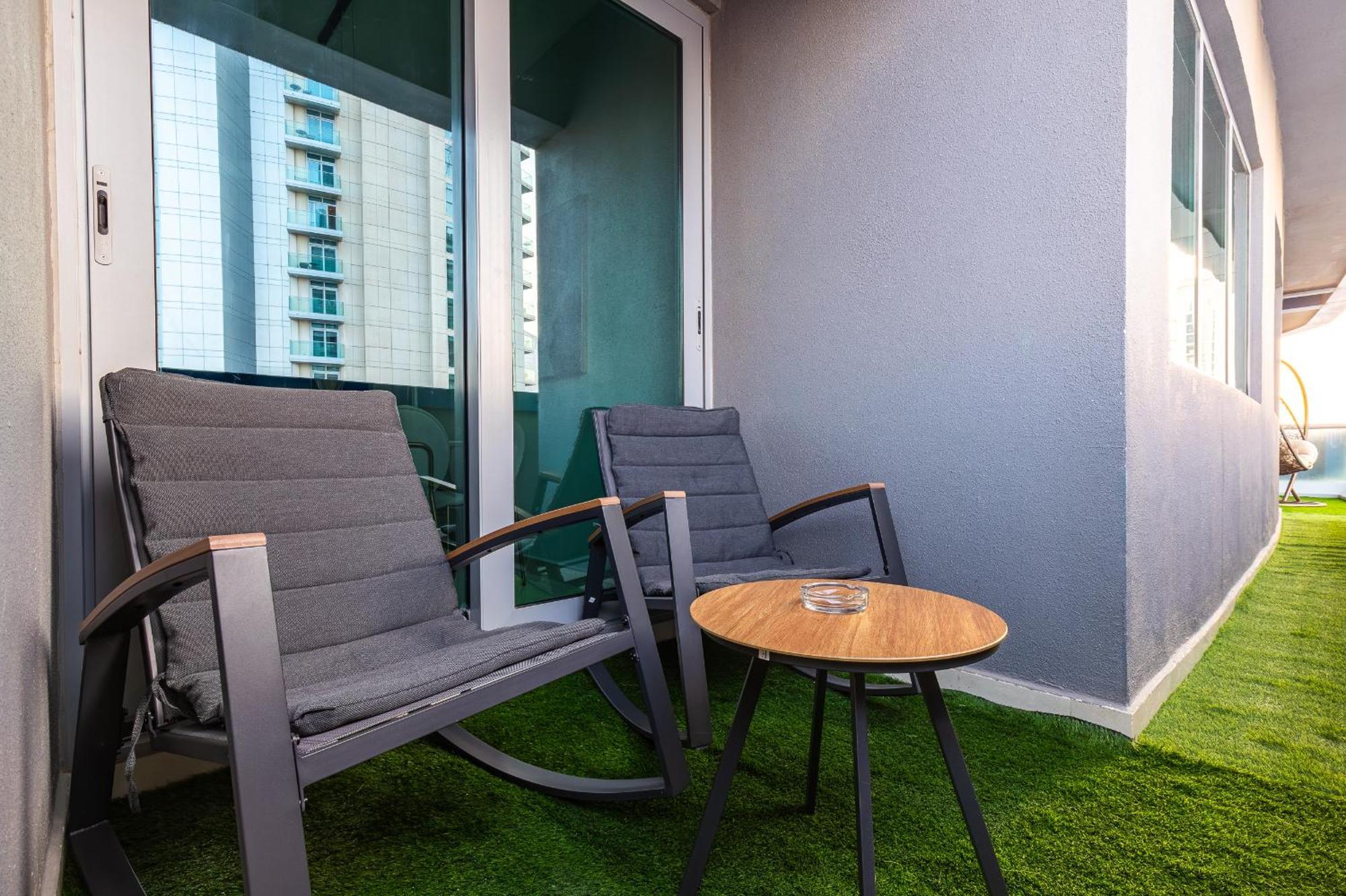 Apartment Fancy 3 Bedroom Right Next To Mall With Burj View In Downtown Dubai