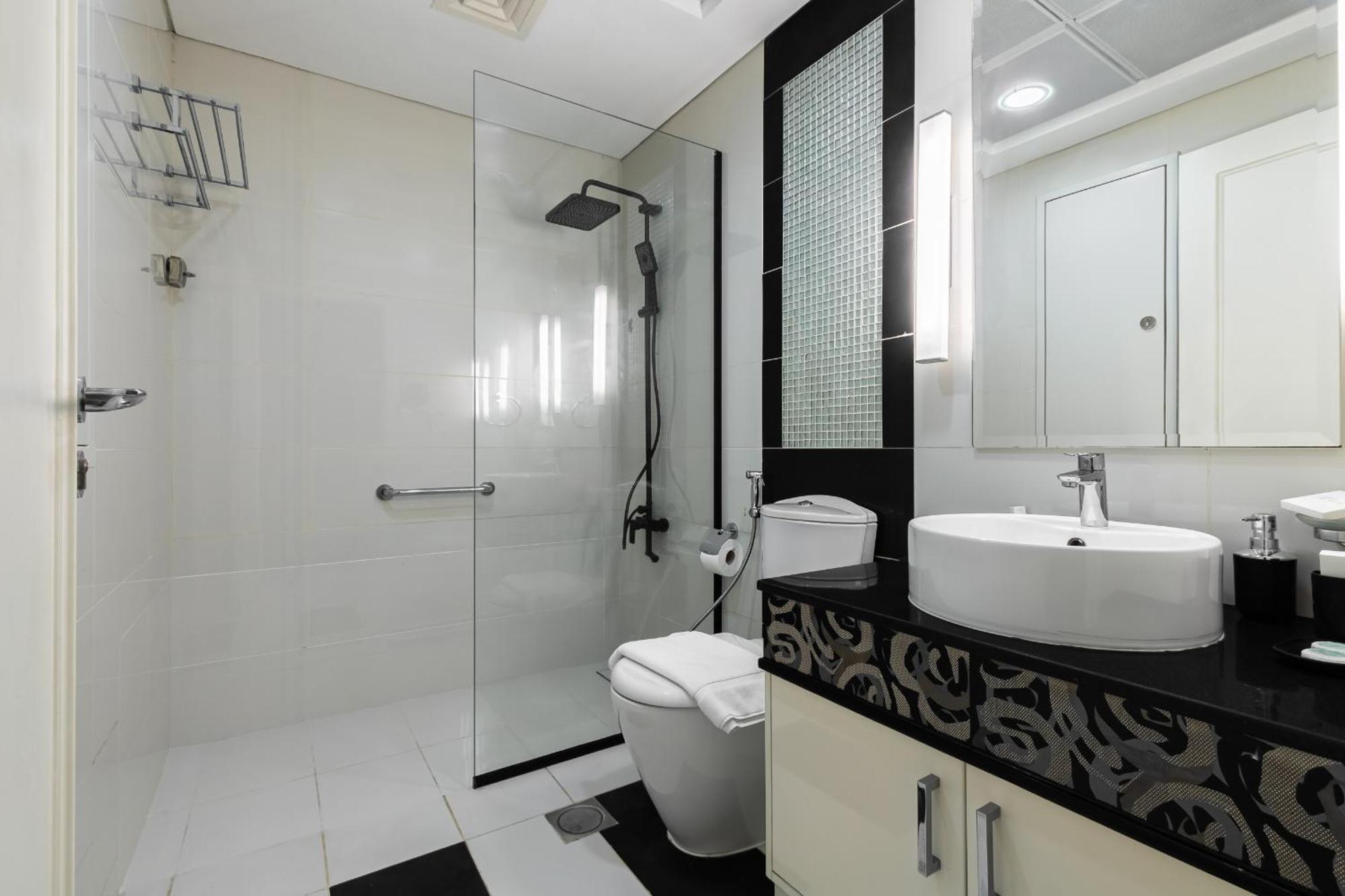 Apartment Fancy 3 Bedroom Right Next To Mall With Burj View In Downtown Dubai