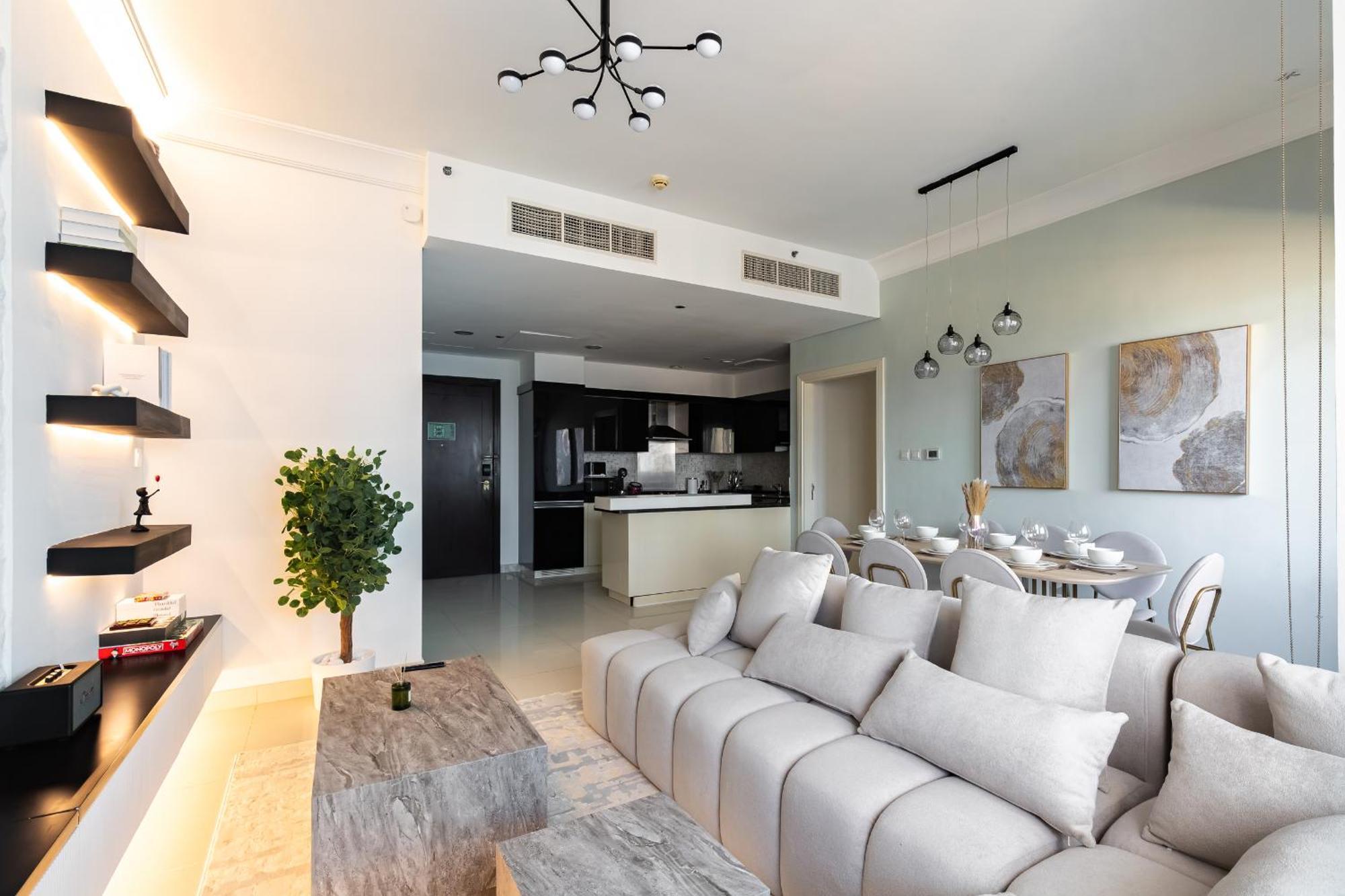 Apartment Fancy 3 Bedroom Right Next To Mall With Burj View In Downtown