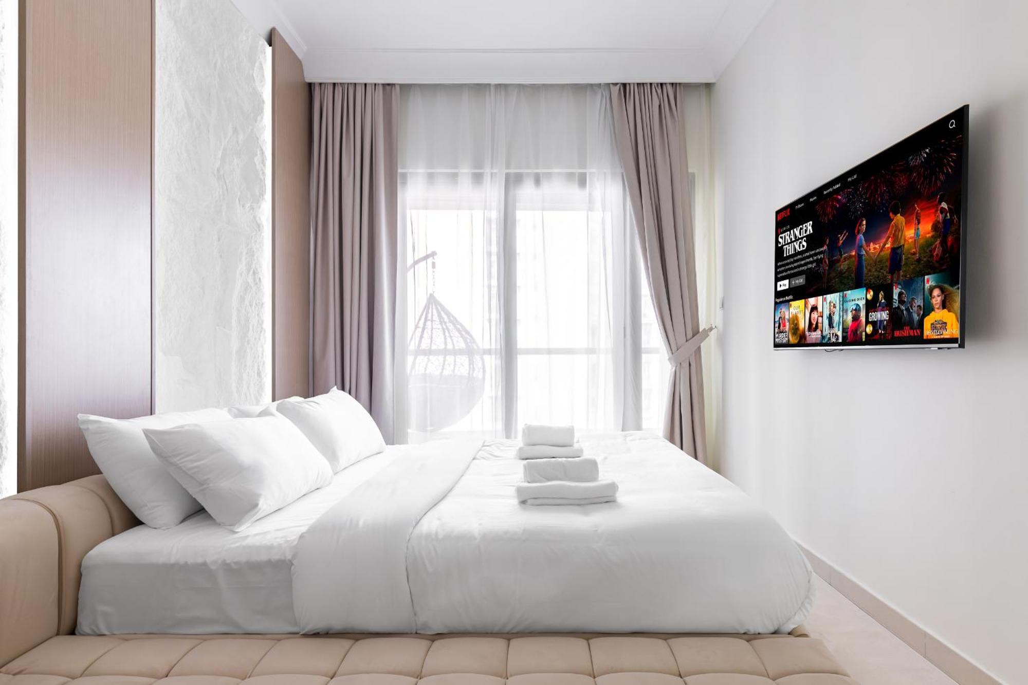 Fancy 3 Bedroom Right Next To Mall With Burj View In Downtown Apartment Dubai