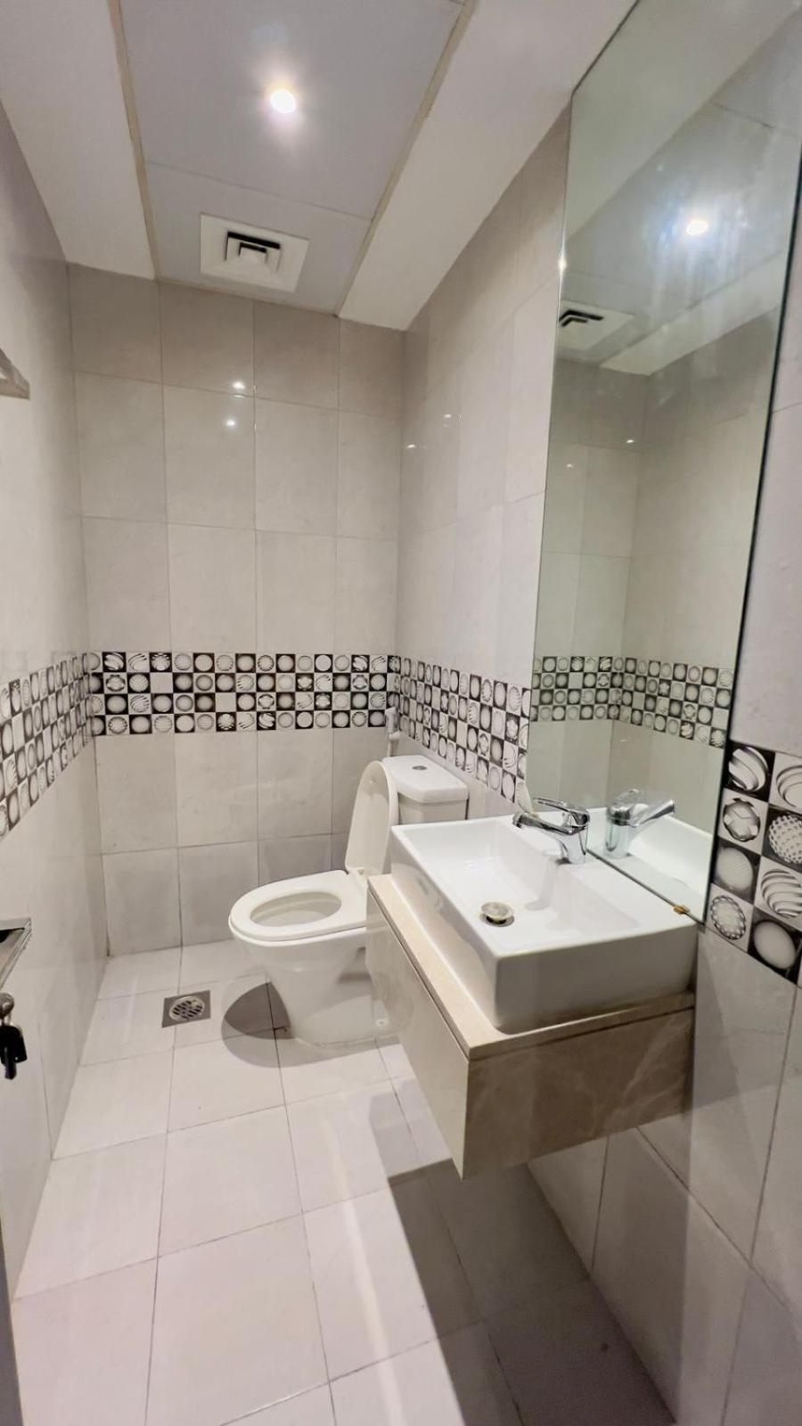 Amiqa Homes Dip 1 * Dubai