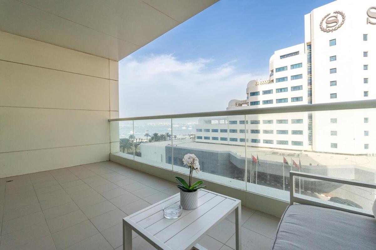 Apartment Beachfront Bliss Luxurious 3-br In Jbr Dubai