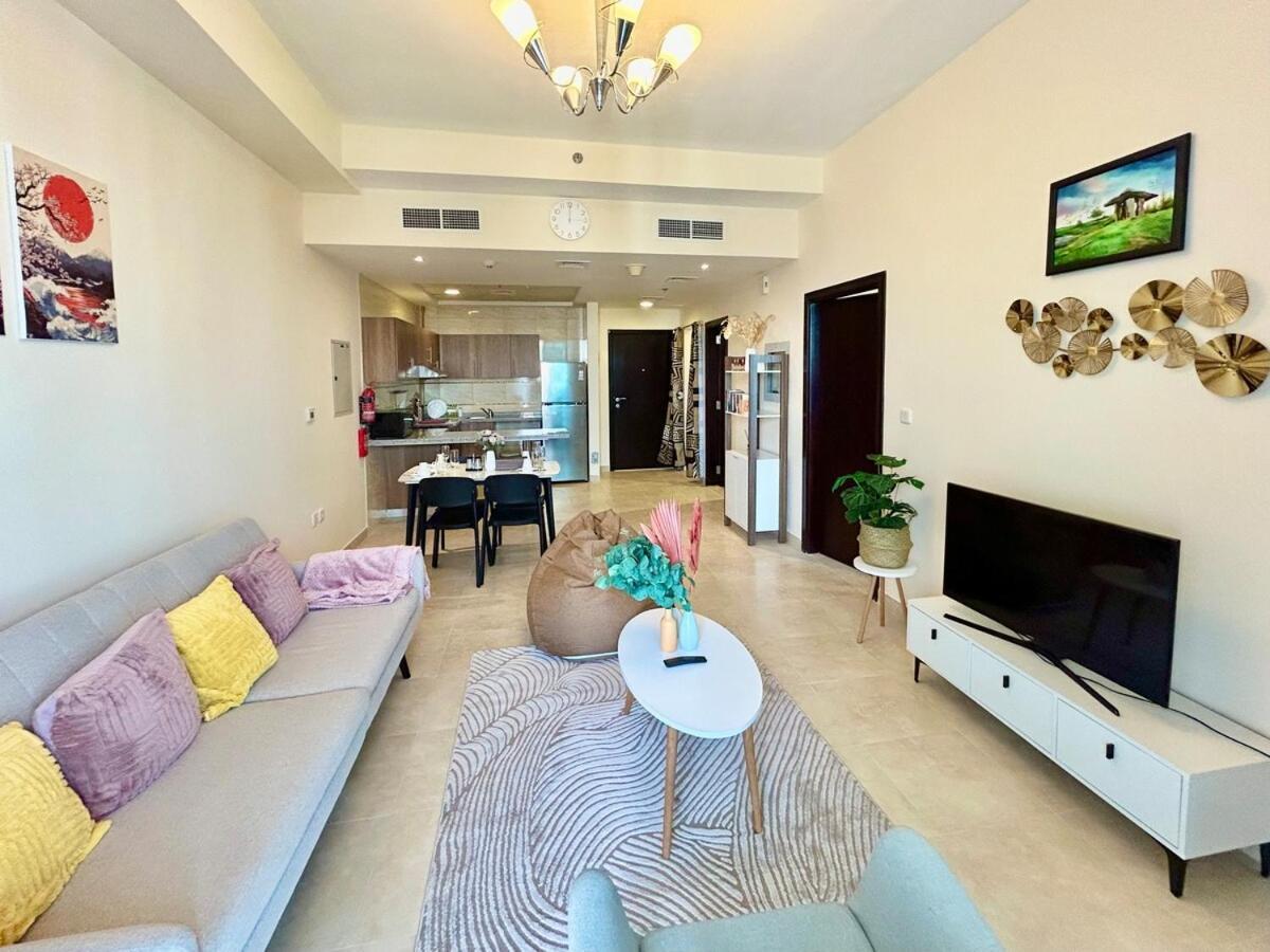 Homes 2 Retreat - Chic 1br With Balcony & Views In Jlt Apartment
