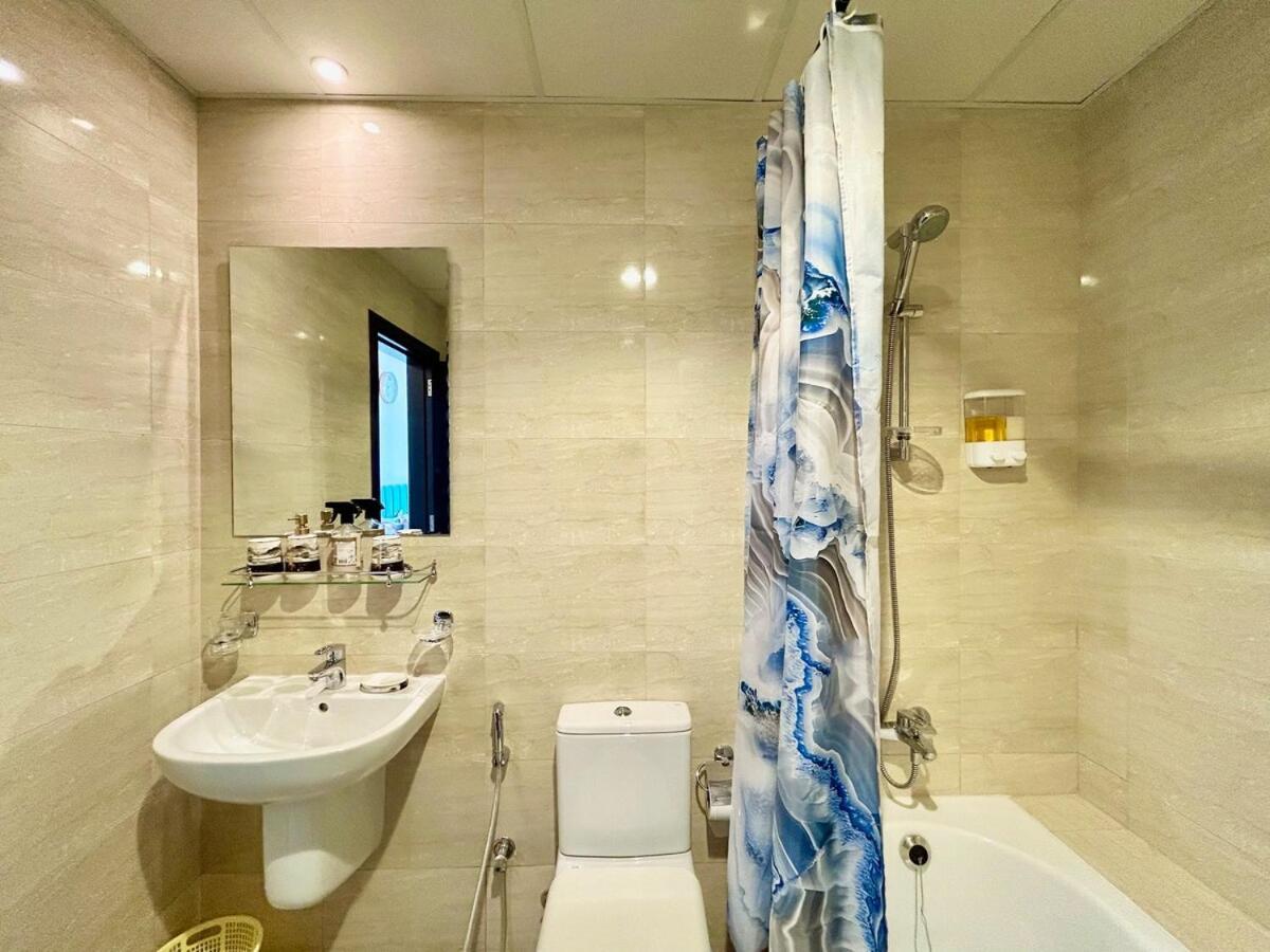 Homes 2 Retreat - Chic 1br With Balcony & Views In Jlt Apartment *