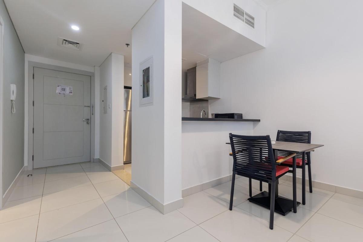 Sea View, Easy Access, Close To Amenities Apartment
