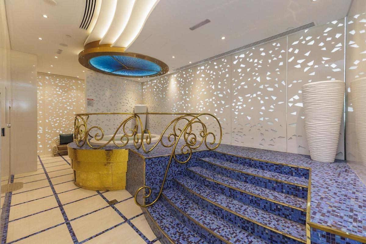 Sea View, Easy Access, Close To Amenities *