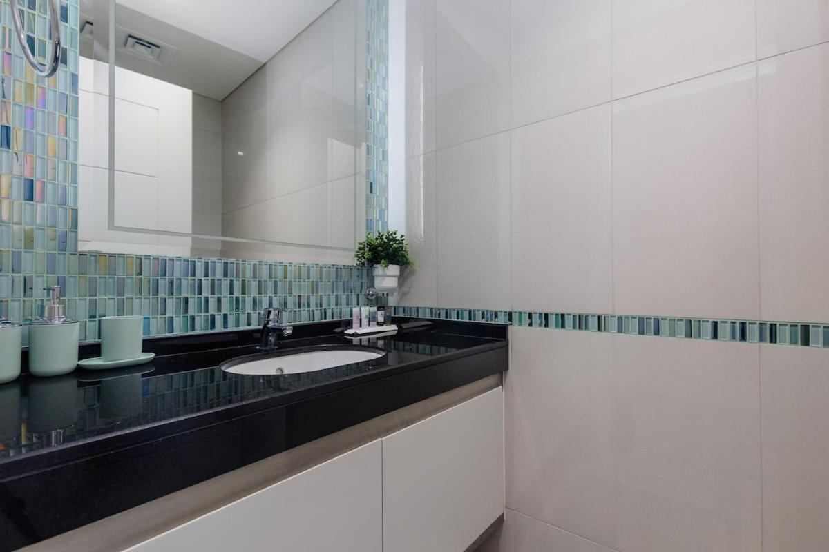 Apartment Sea View, Easy Access, Close To Amenities *