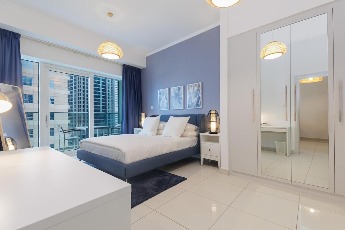 Sea View, Easy Access, Close To Amenities *