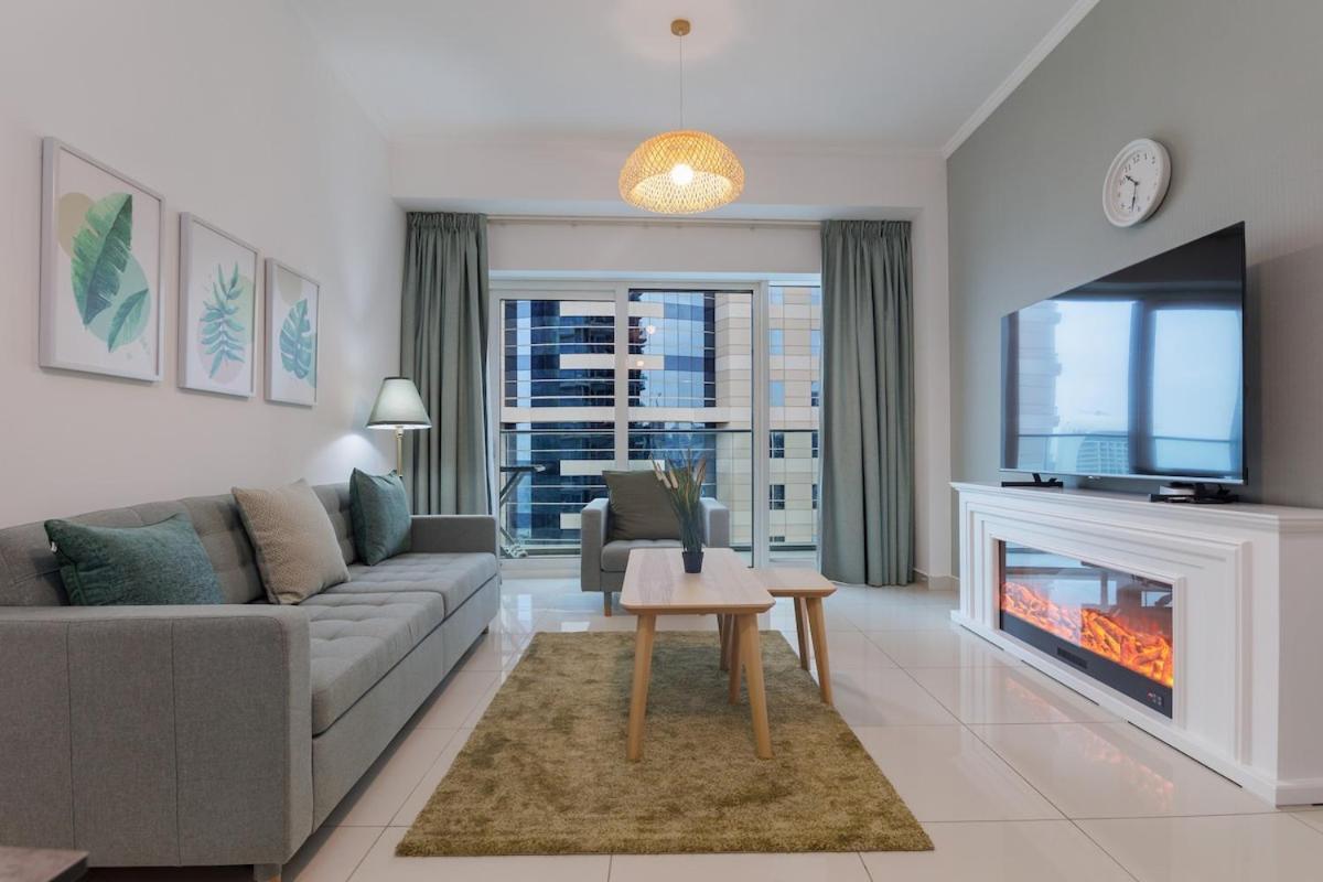 Apartment Sea View, Easy Access, Close To Amenities Dubai