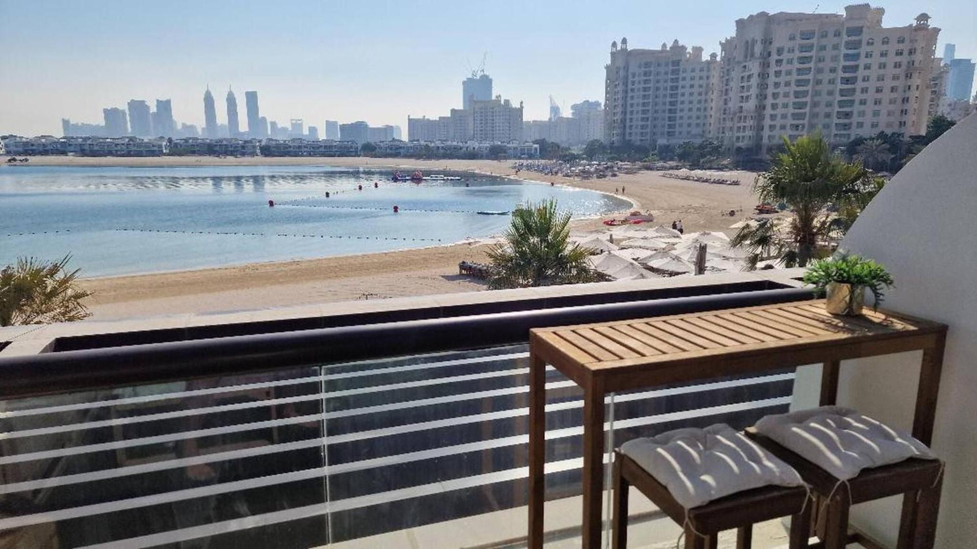 Apartment Beachfront Bliss On The Palm Jumeirah Dubai