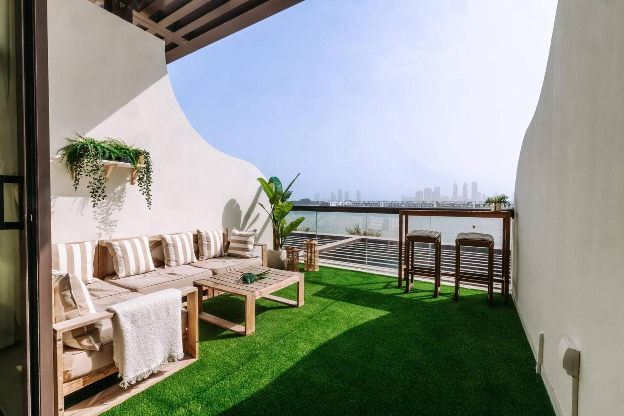 Beachfront Bliss On The Palm Jumeirah *