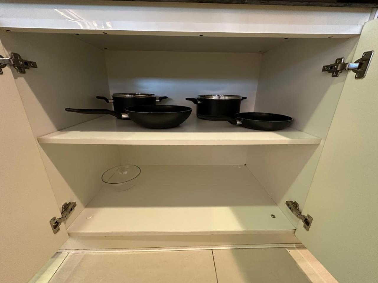 Fancy 3 Bedroom Right Next To Mall With Burj View In Downtown Apartment
