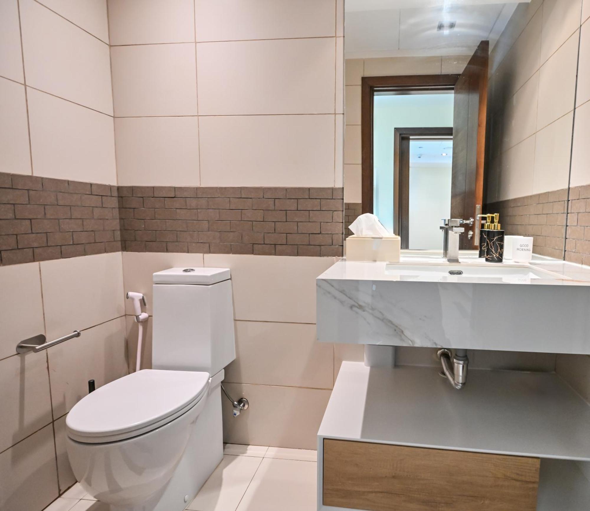 Luxury 1bhk With Marina Views Near Jbr Dubai