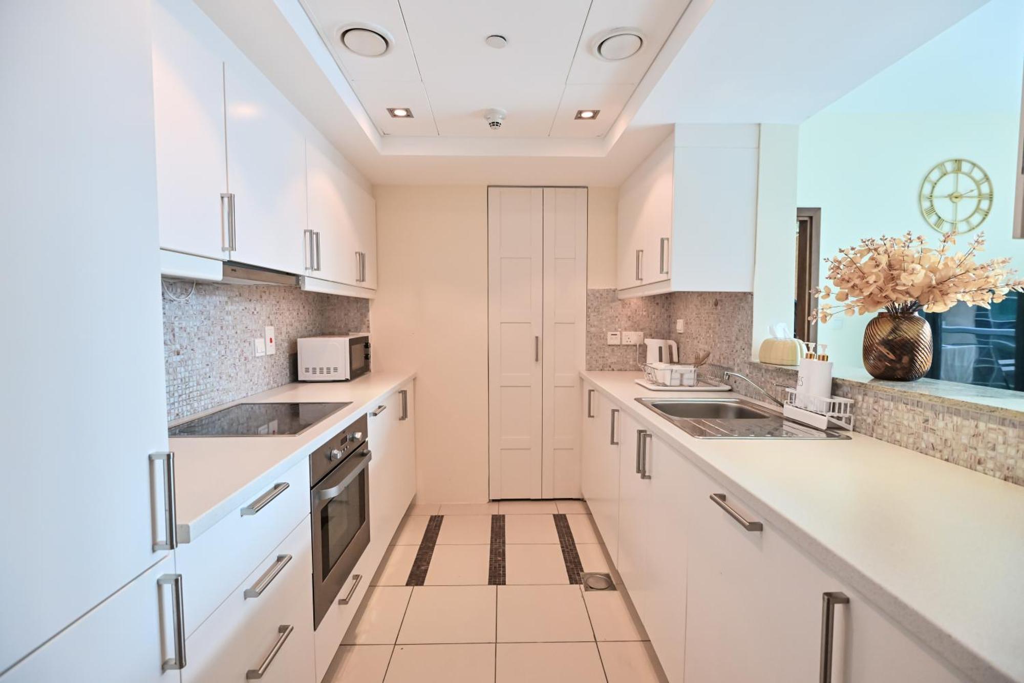 Luxury 1bhk With Marina Views Near Jbr *