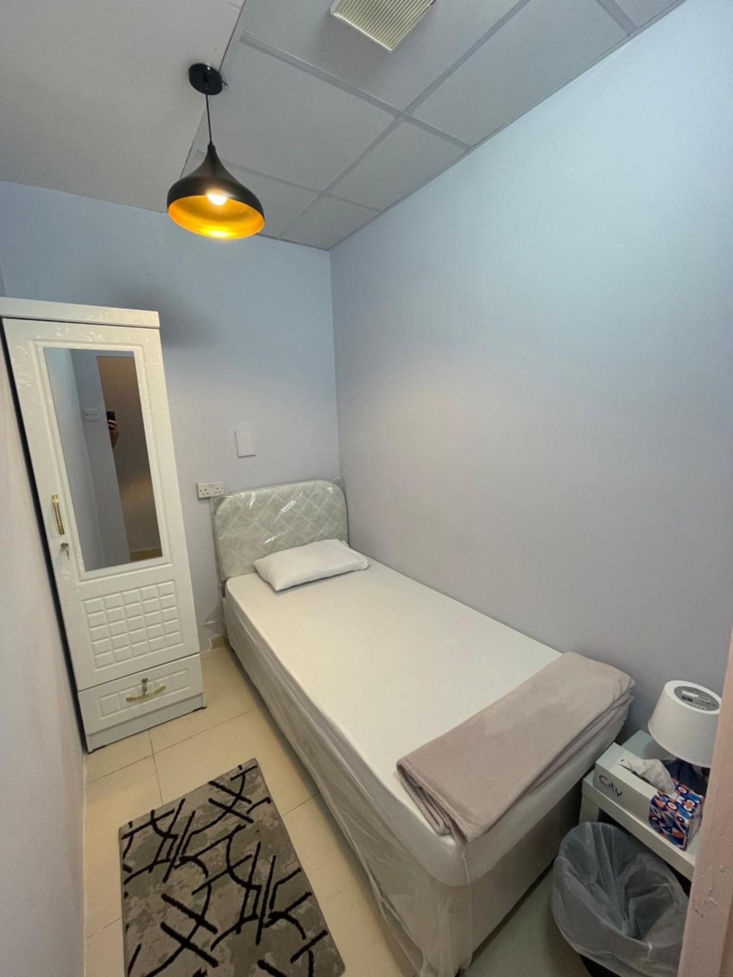 Capsule hotel Moe Hostel By Phm Dubai